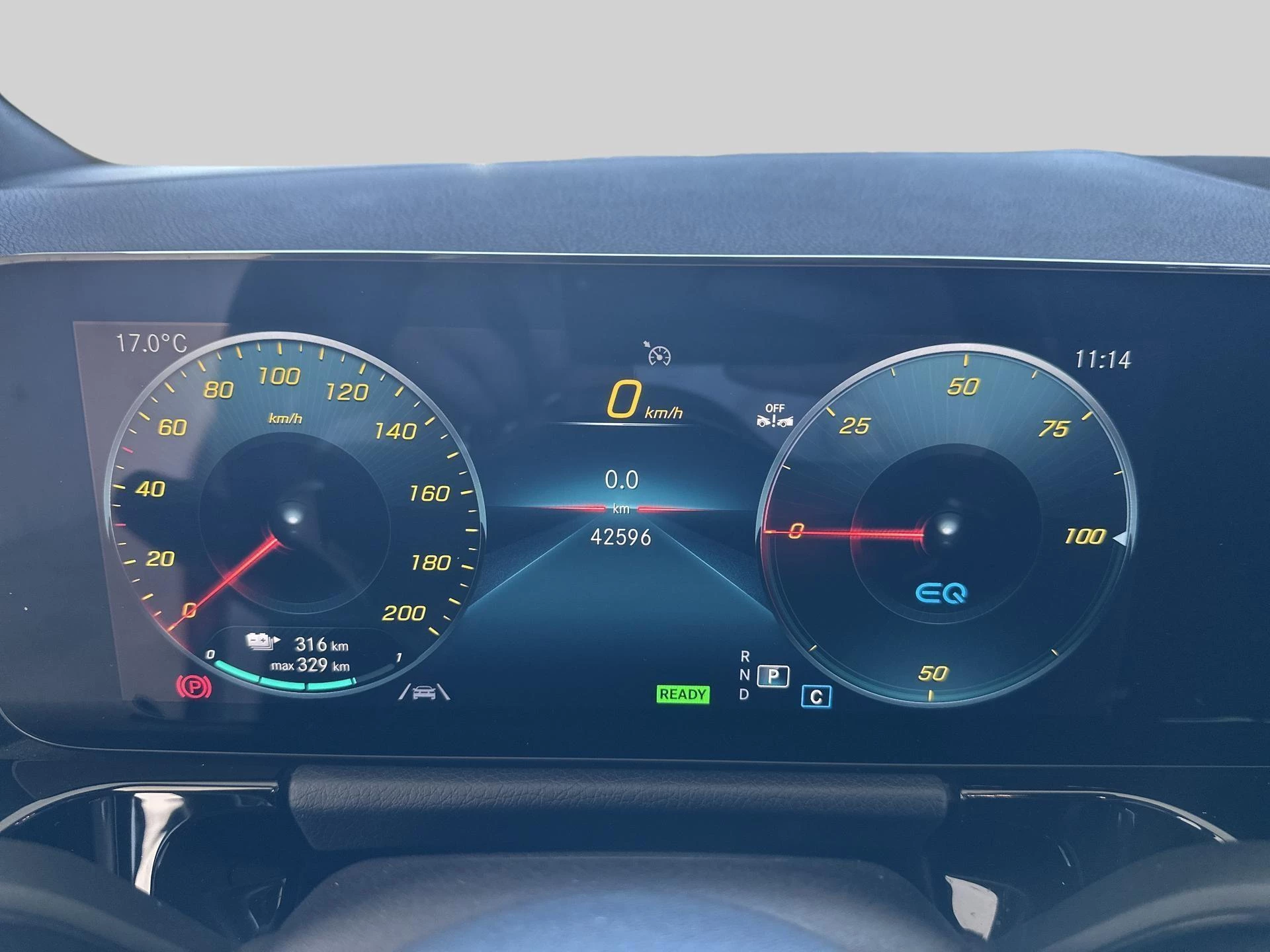 Mercedes-Benz EQA 350 4MATIC AMG Line + TREKHAAK + 360 CAMERA + MEMORY ZETELS +