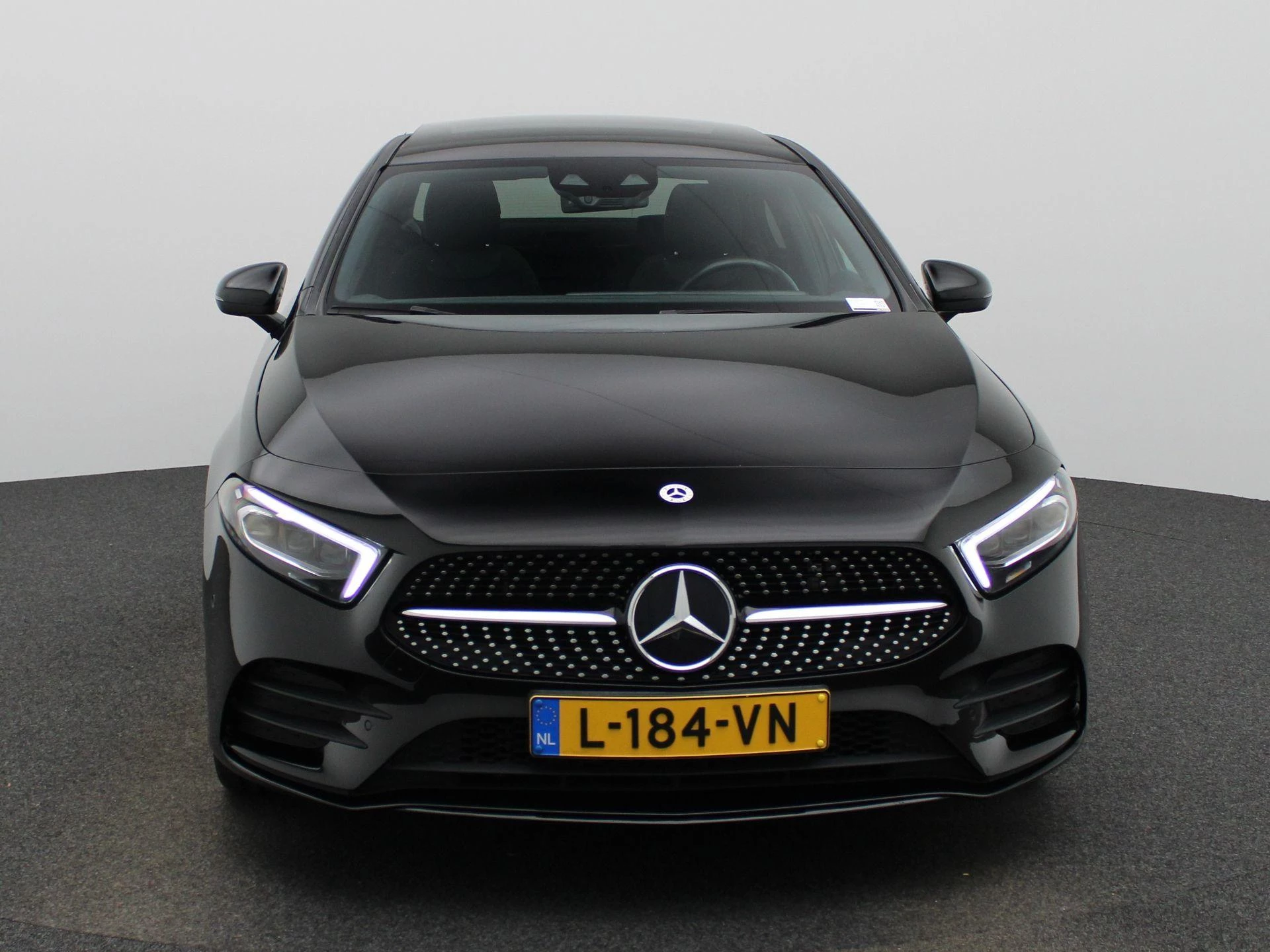 Mercedes-Benz-A-Klasse-image-2