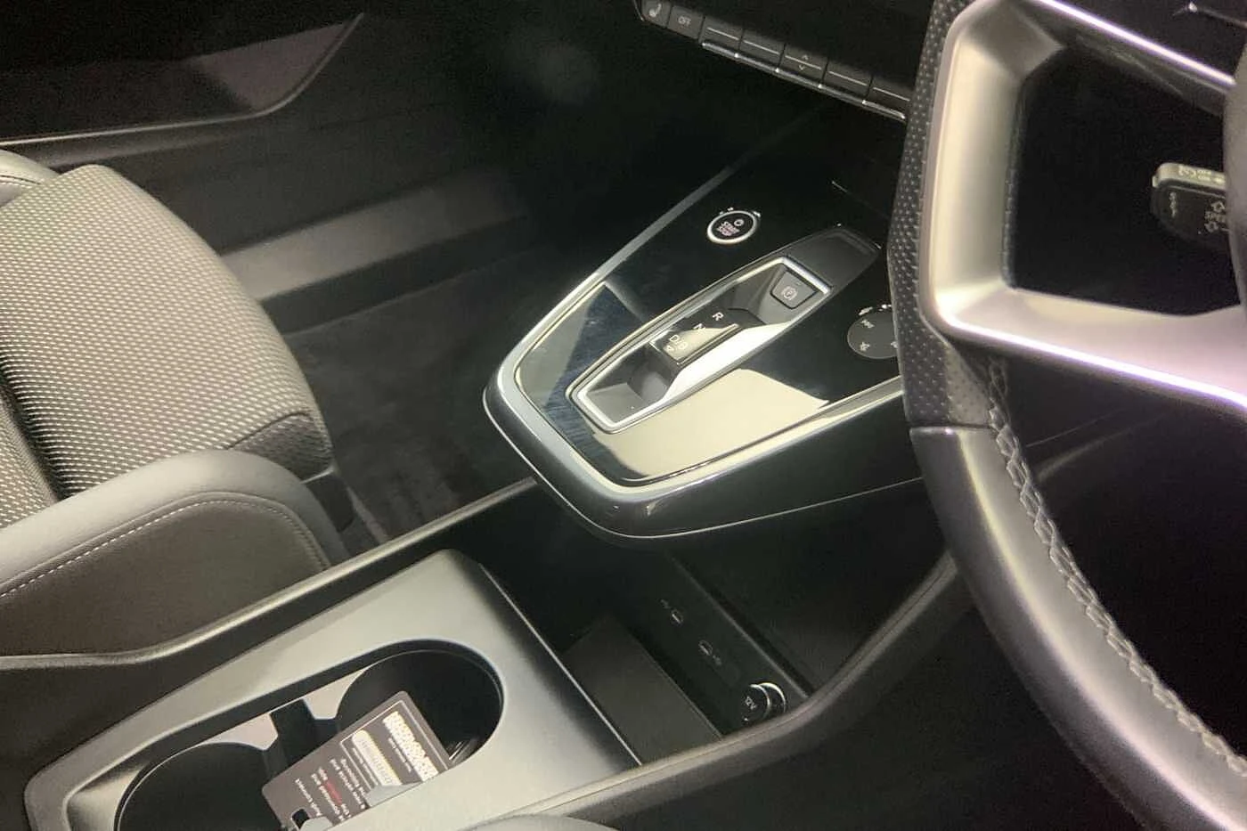 Audi-Q4 e-tron-image-7