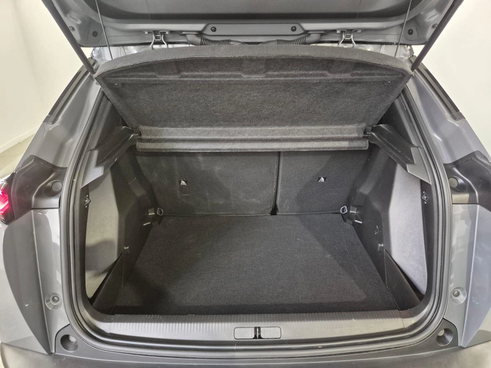 Peugeot 5008 1.2 HYBRID 145 e-DSC6 GT 7 seats + pano dak