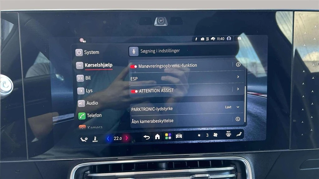 Mercedes-Benz-CLA-image-18