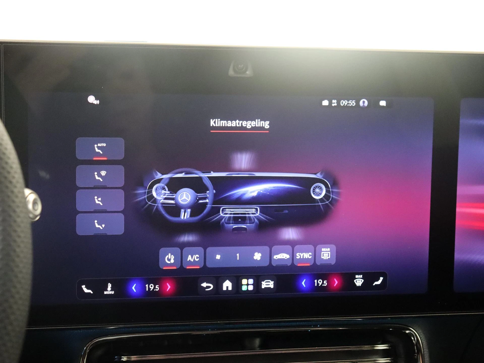 Mercedes-Benz-CLA-image-17