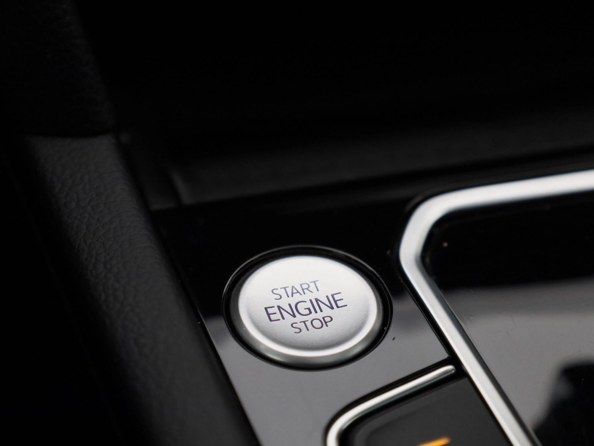 Volkswagen-Passat-image-23