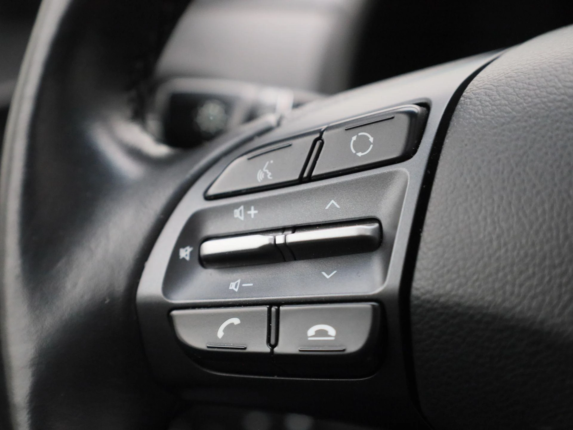 Hyundai-Kona-image-17