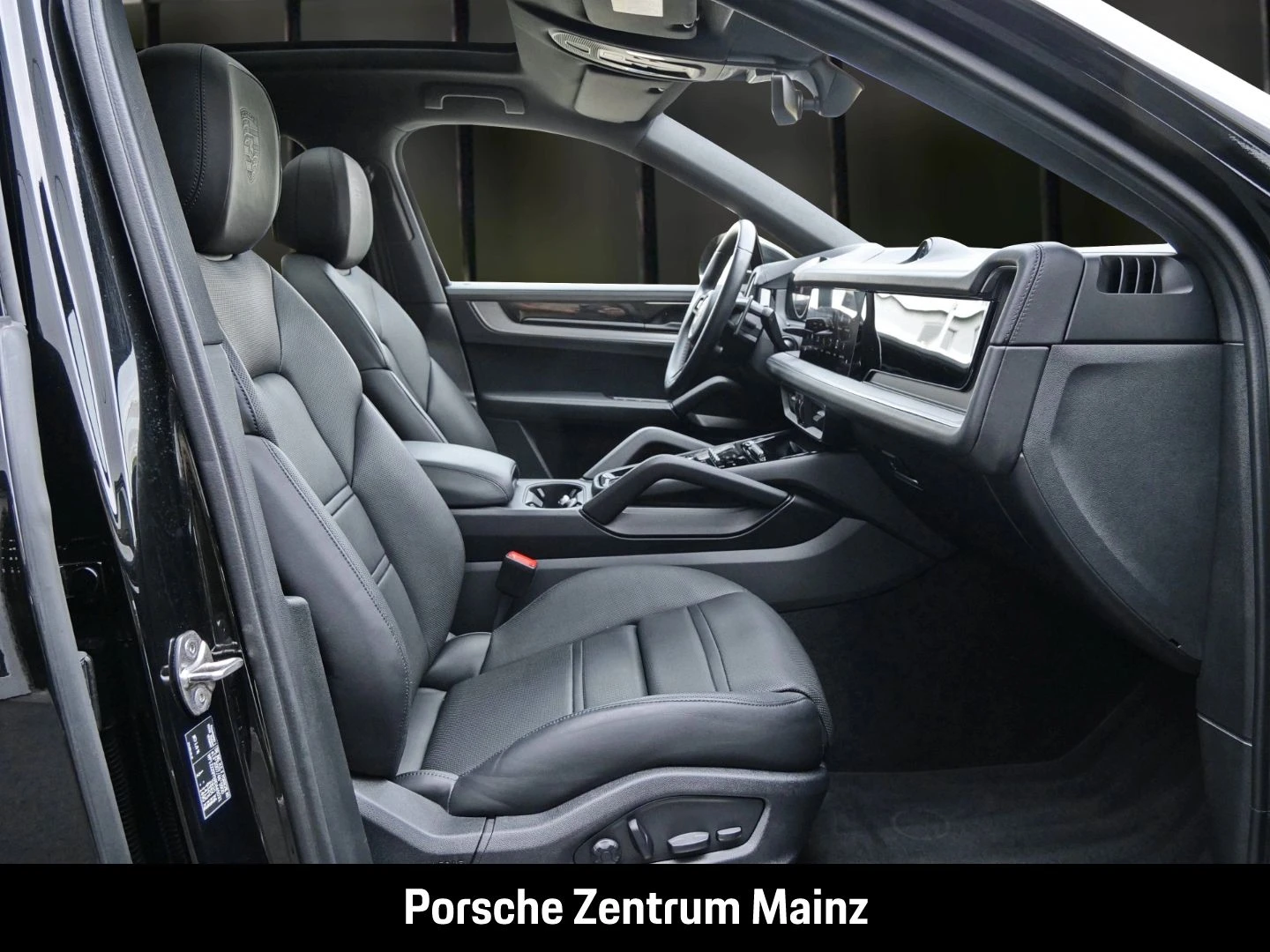 Porsche-Cayenne-image-19