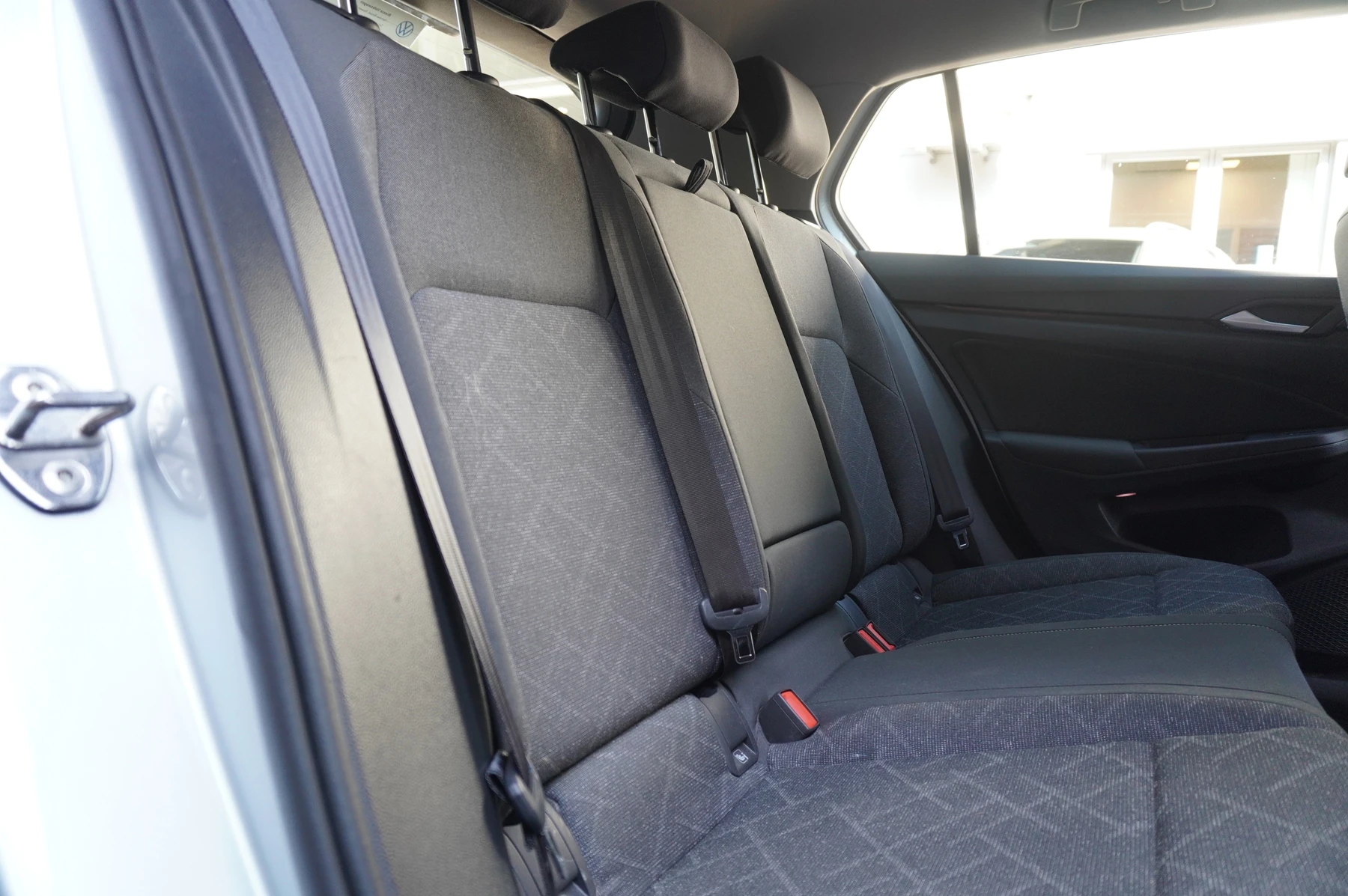 Volkswagen-Golf-image-12
