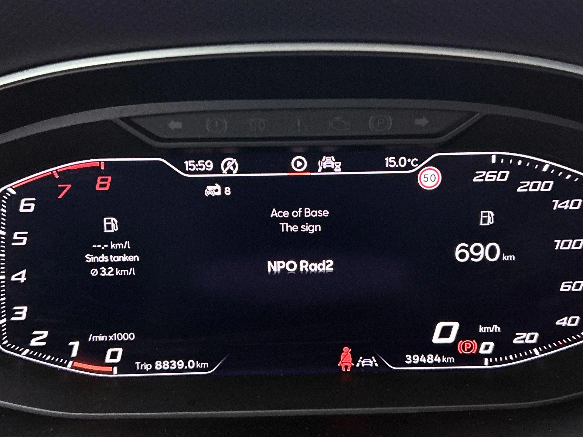 SEAT-Arona-image-8