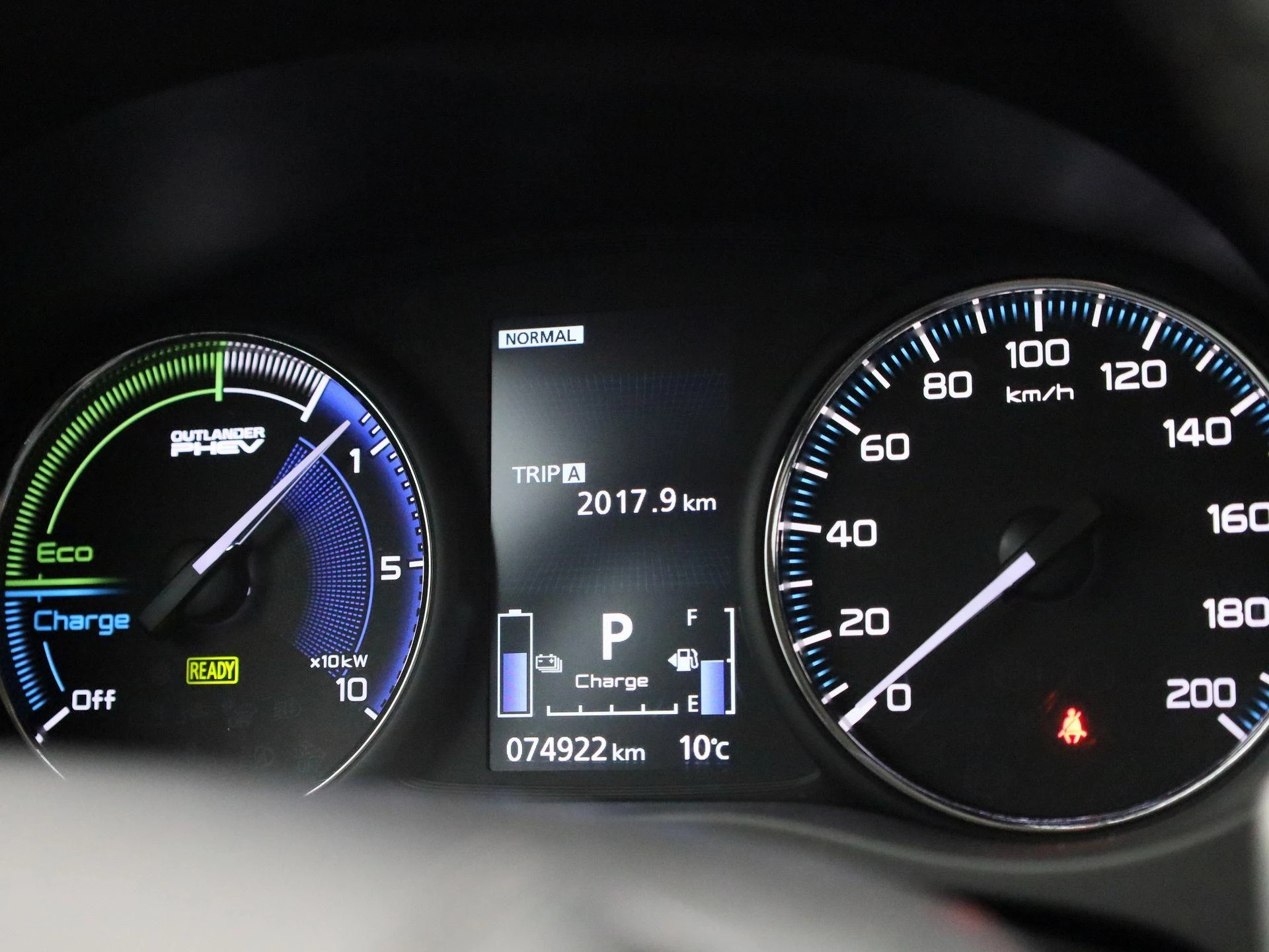 Mitsubishi-Outlander-image-24