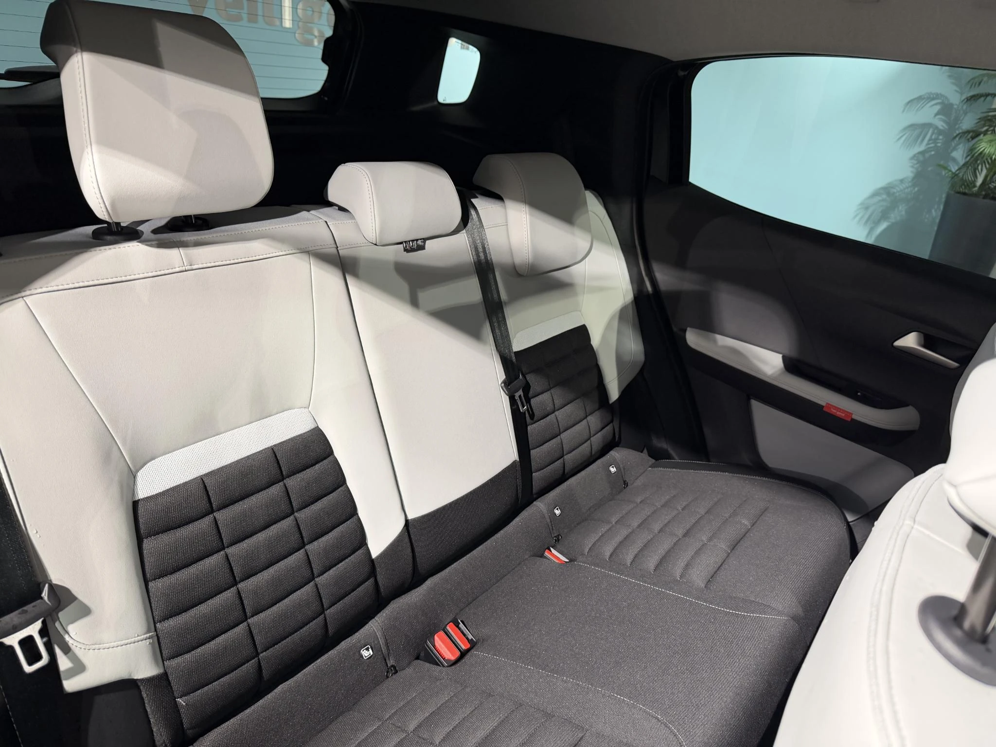 Citroën-ë-C3 Aircross-image-7