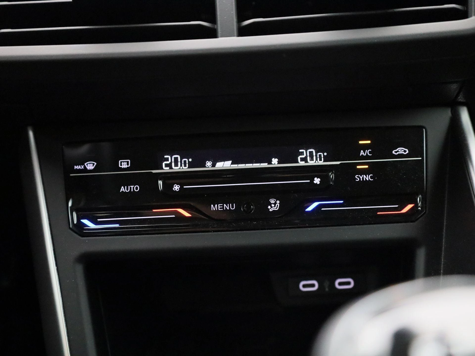 Volkswagen-Polo-image-10