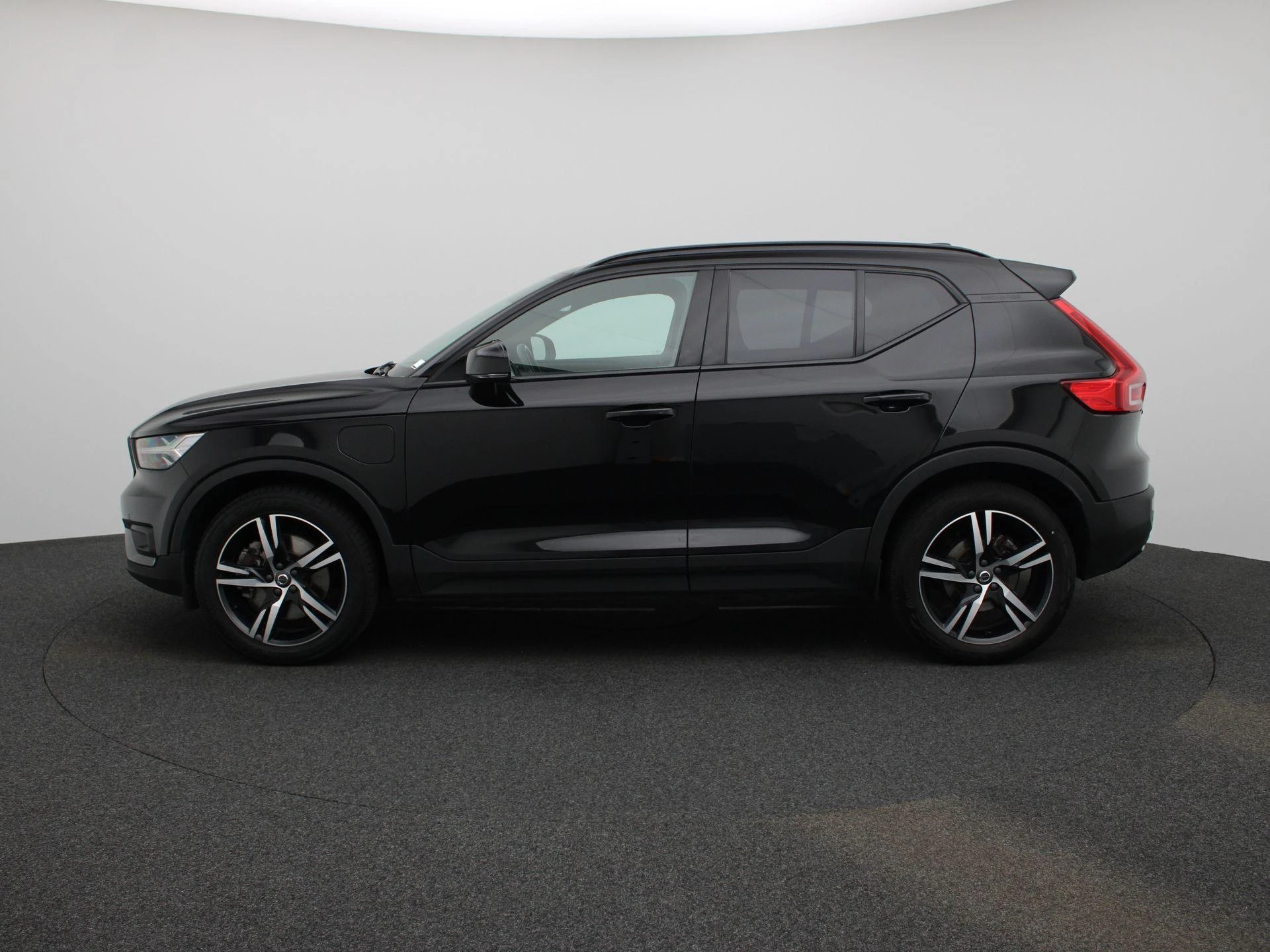 Volvo-XC40-image-3