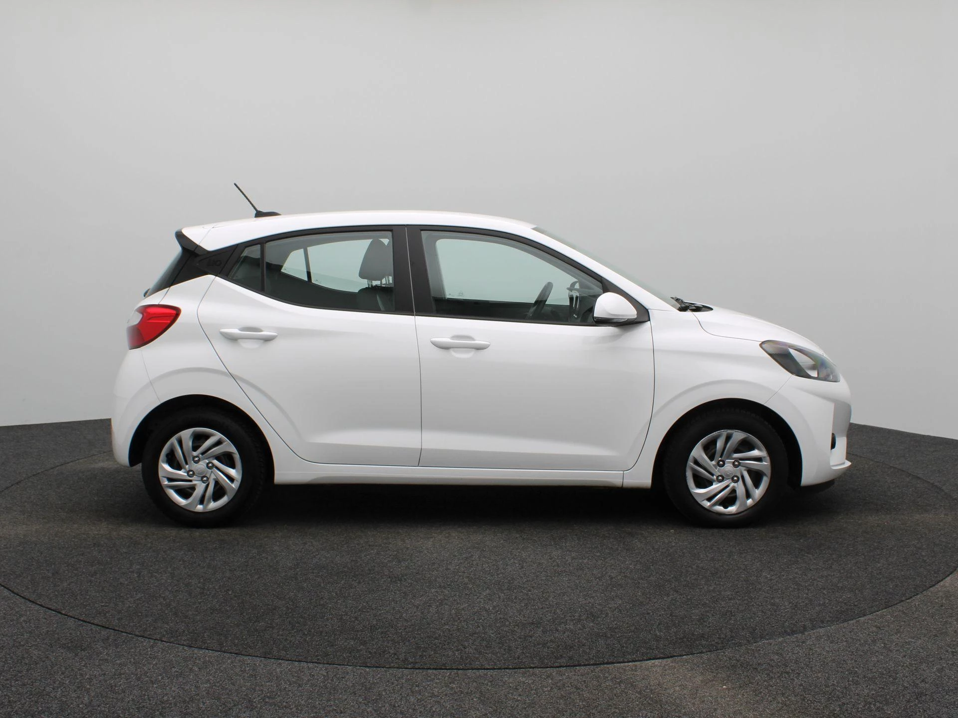 Hyundai-i10-image-6