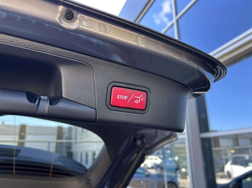 Mercedes-Benz-EQA-image-23