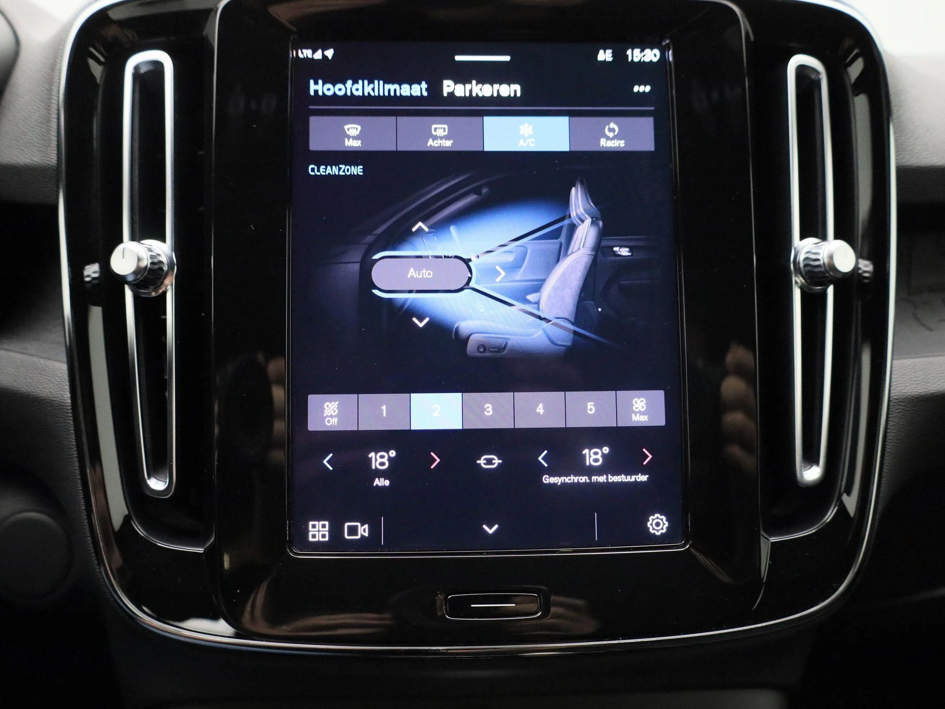 Volvo-XC40-image-25