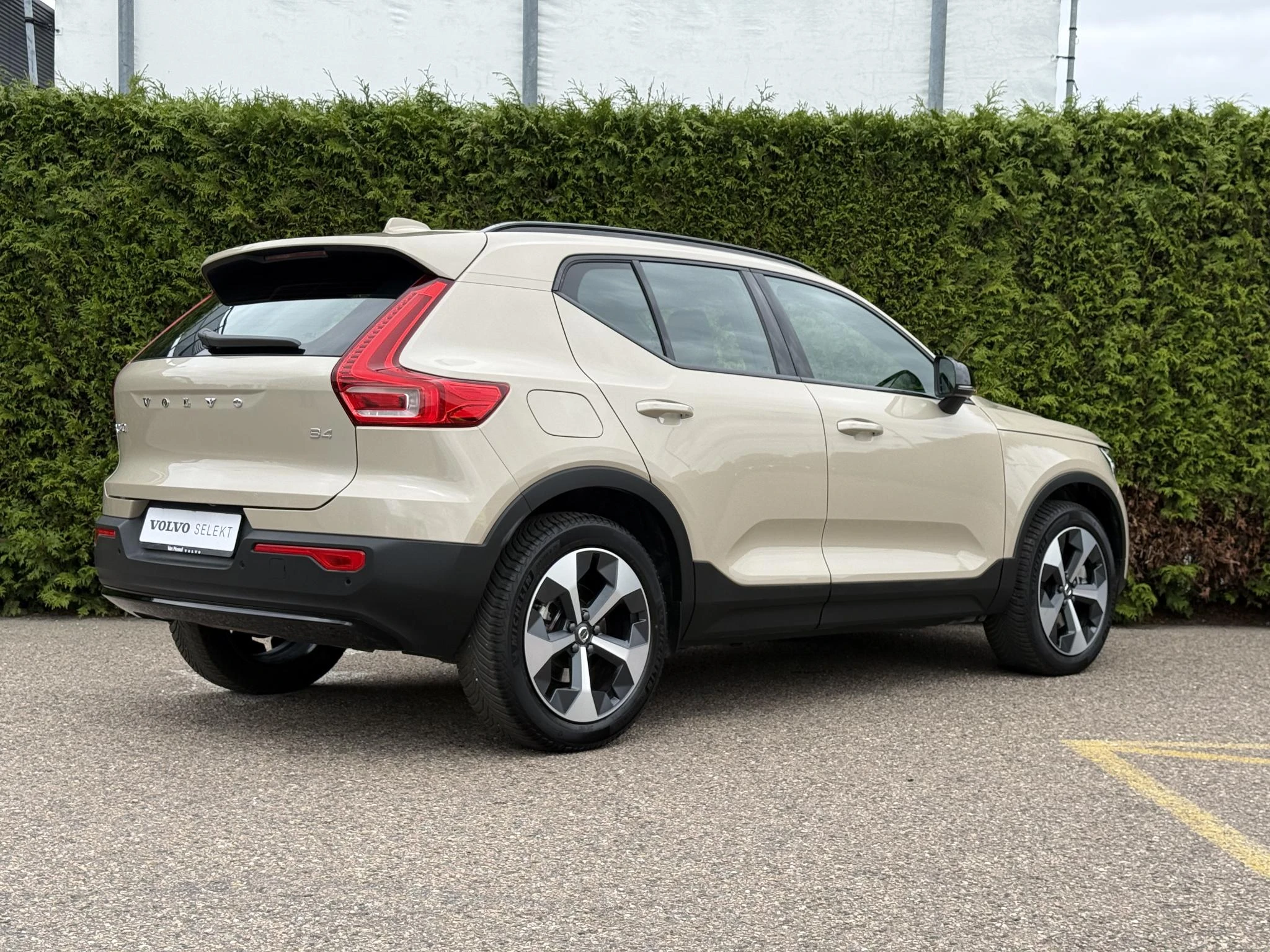 Volvo XC40 B4 Plus Dark Trekhaak Aut.