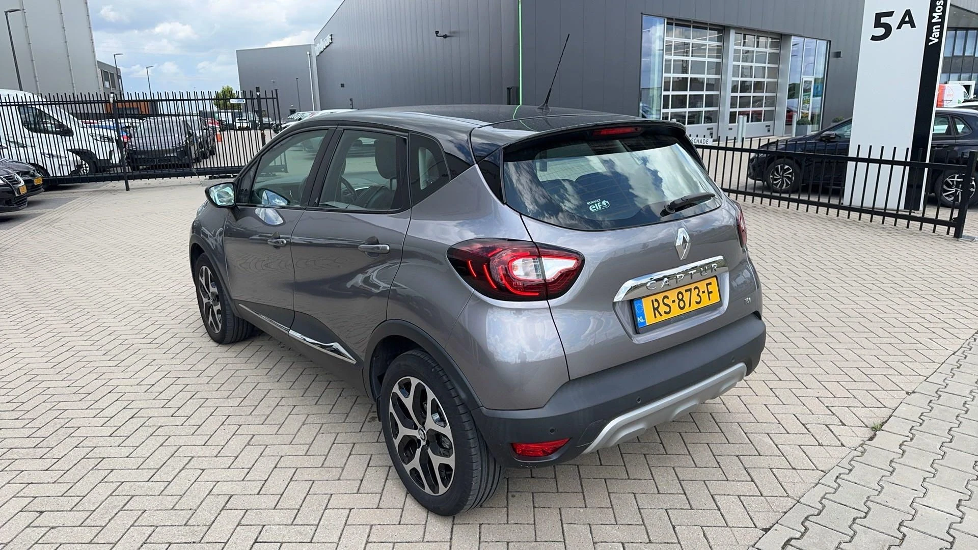 Renault-Captur-image-1