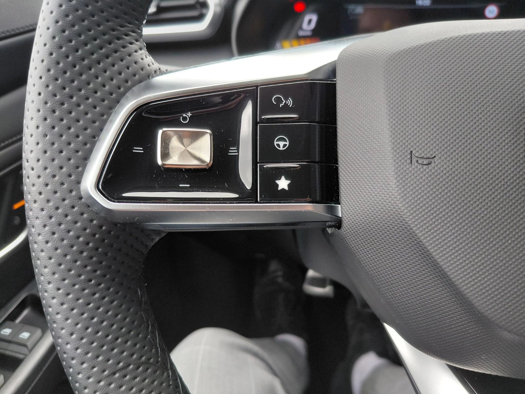 MG ZS MG Hybrid+ 1.5 Hybrid+ Luxury