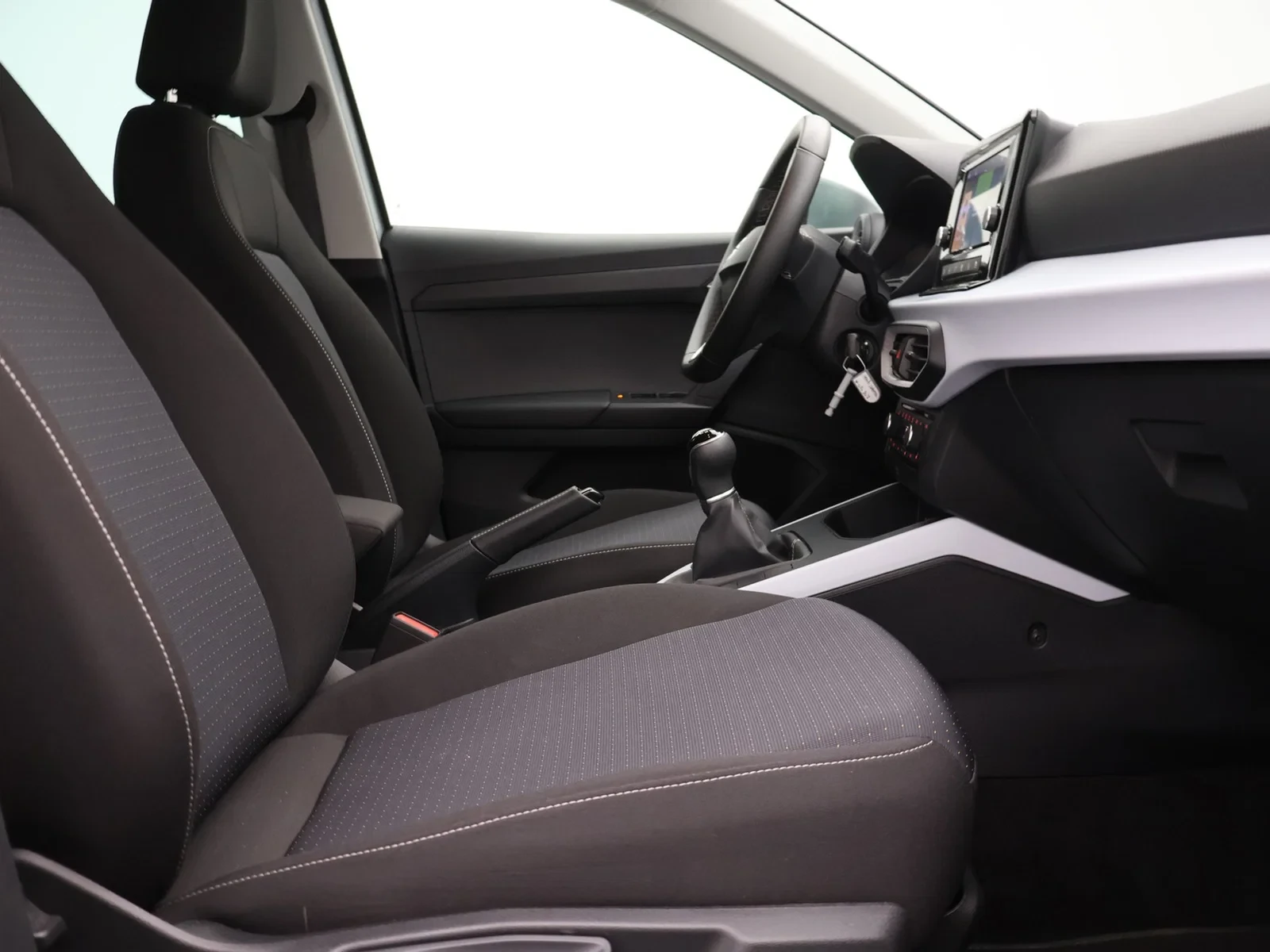 SEAT Arona Arona Urban! 1.0TSI 95PK *CRUISE CONTROL*PDC ACHTER*BLTH*DAB RADIO*ZETELVERWARMING*APP-CONNECT*...*