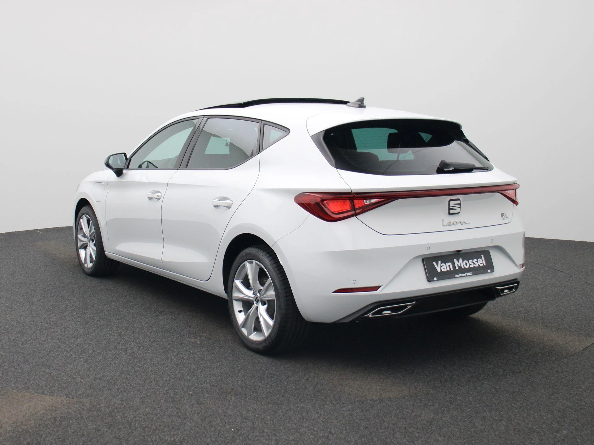 SEAT Leon 1.5 TSI e-Hybrid FR Business