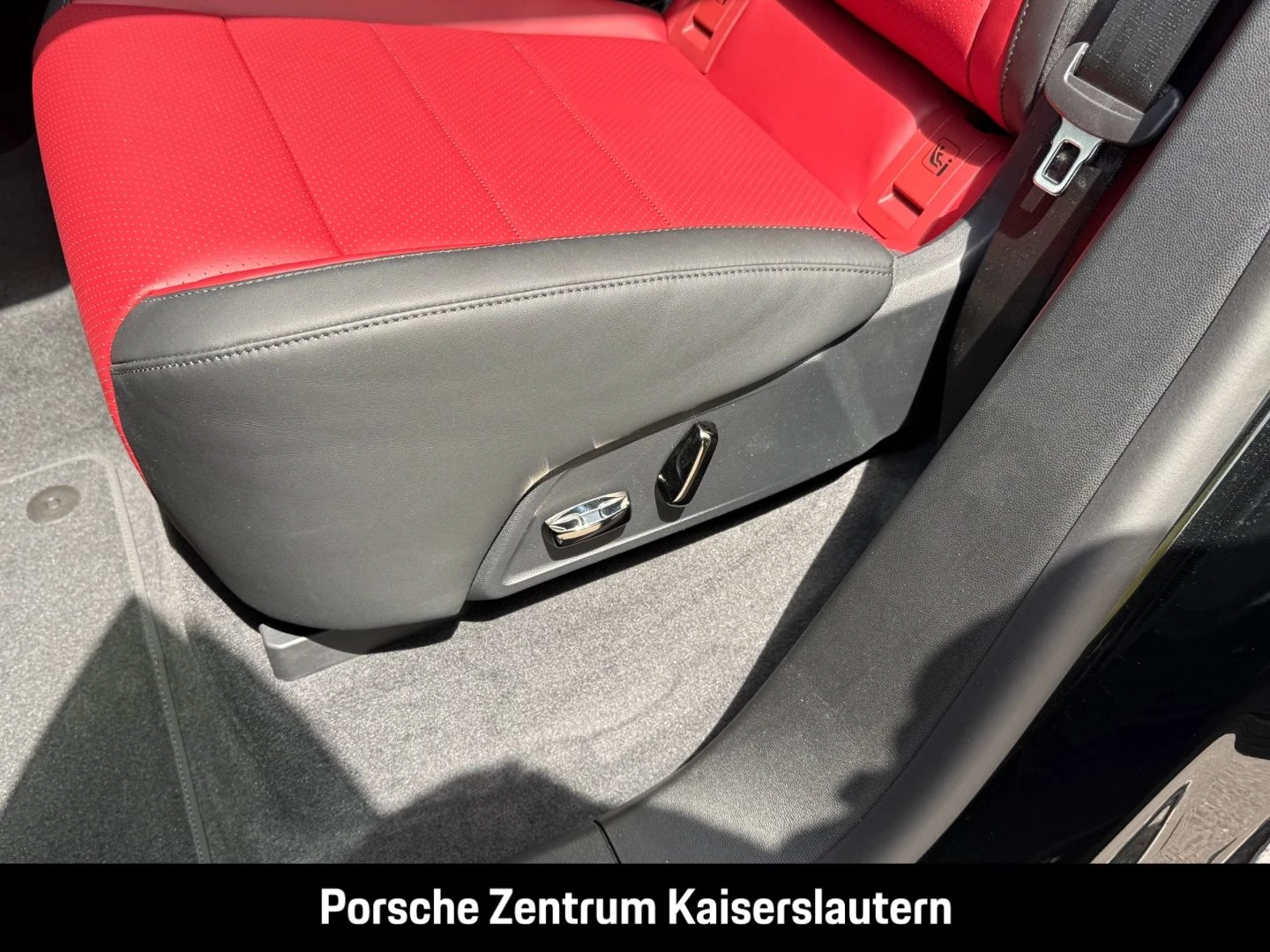 Porsche Cayenne Electric HA-Lenkung Head-Up LED-Matrix -