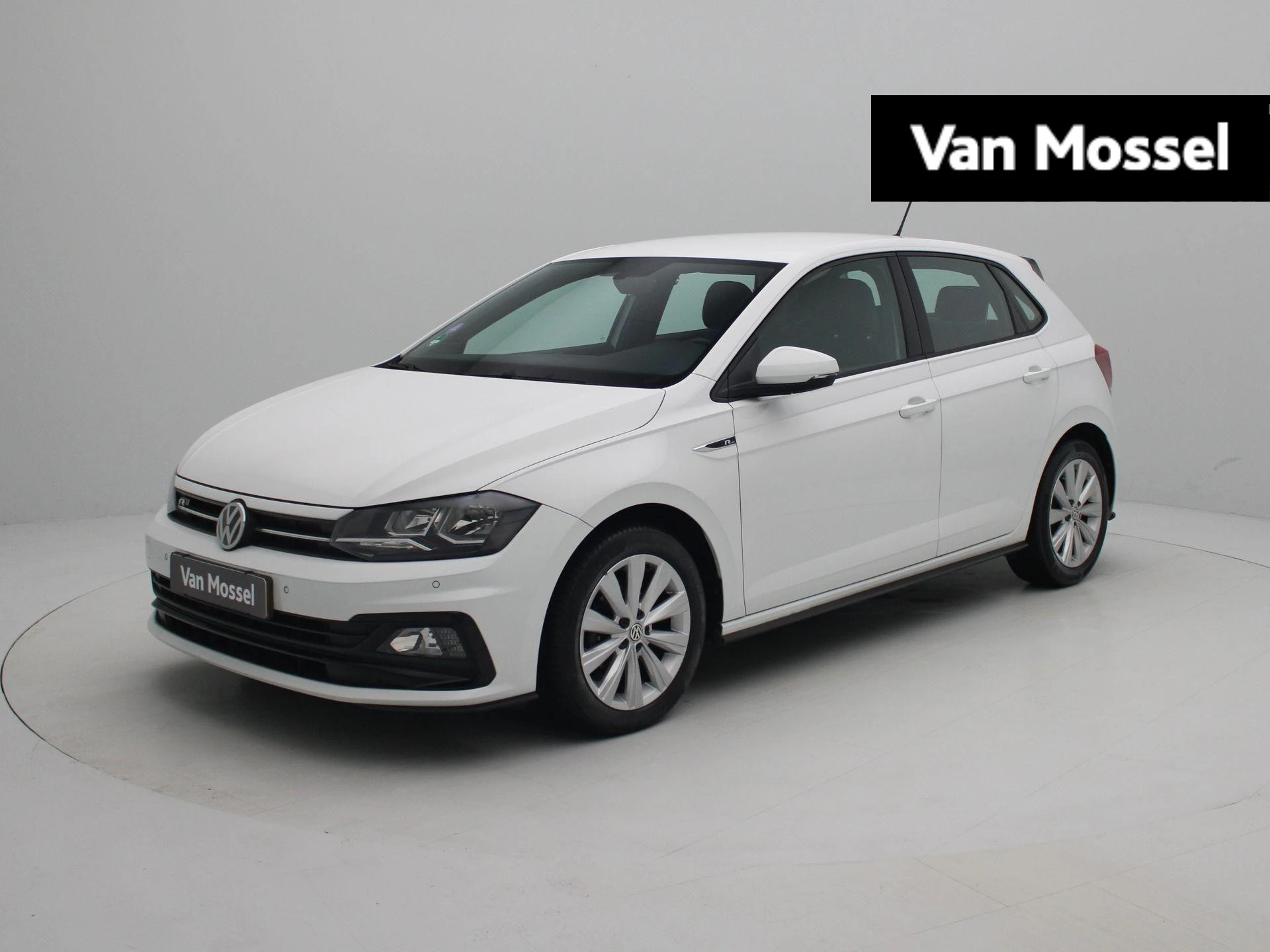 Volkswagen-Polo-image-0