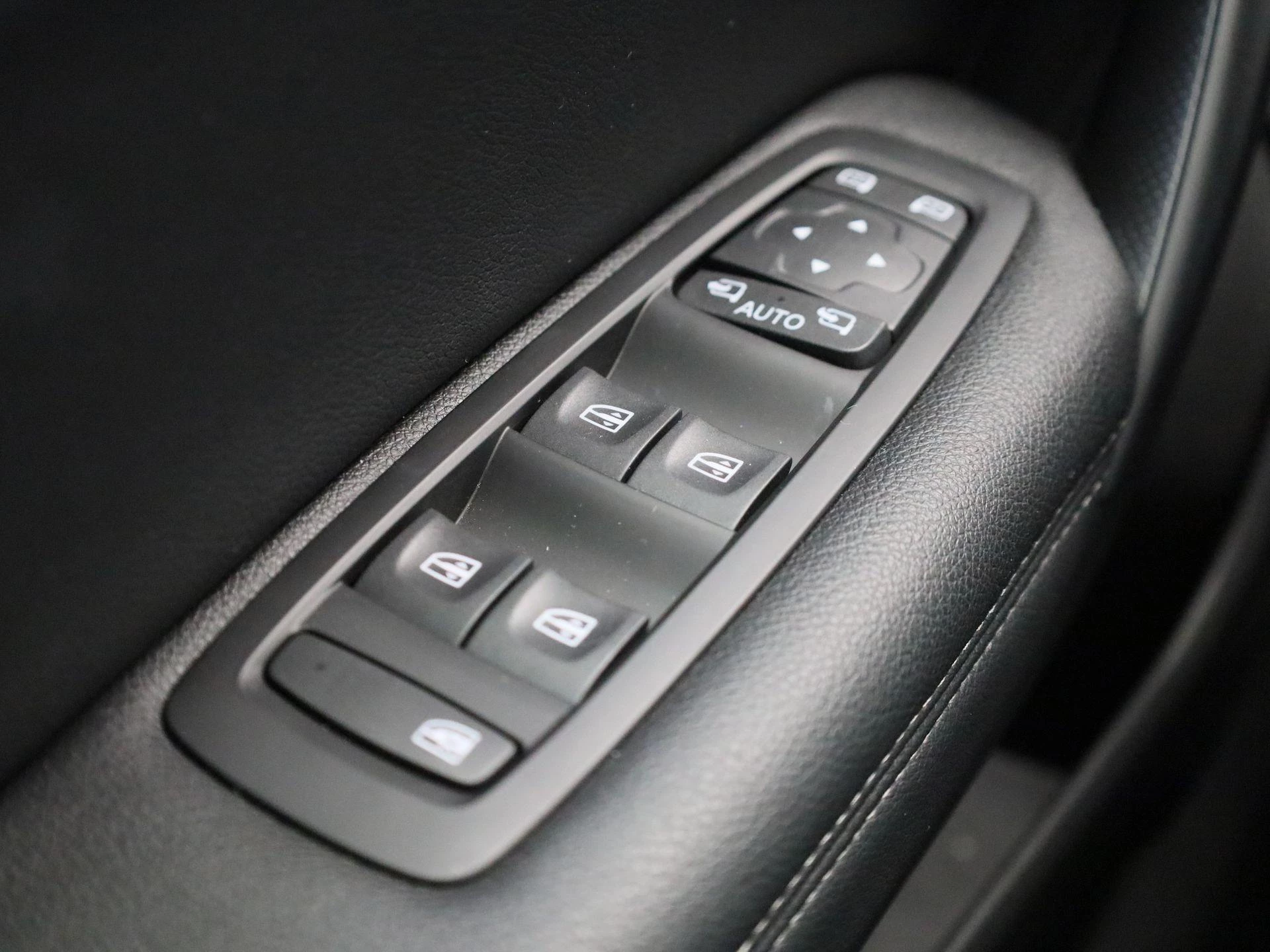 Renault-Mégane Estate-image-28