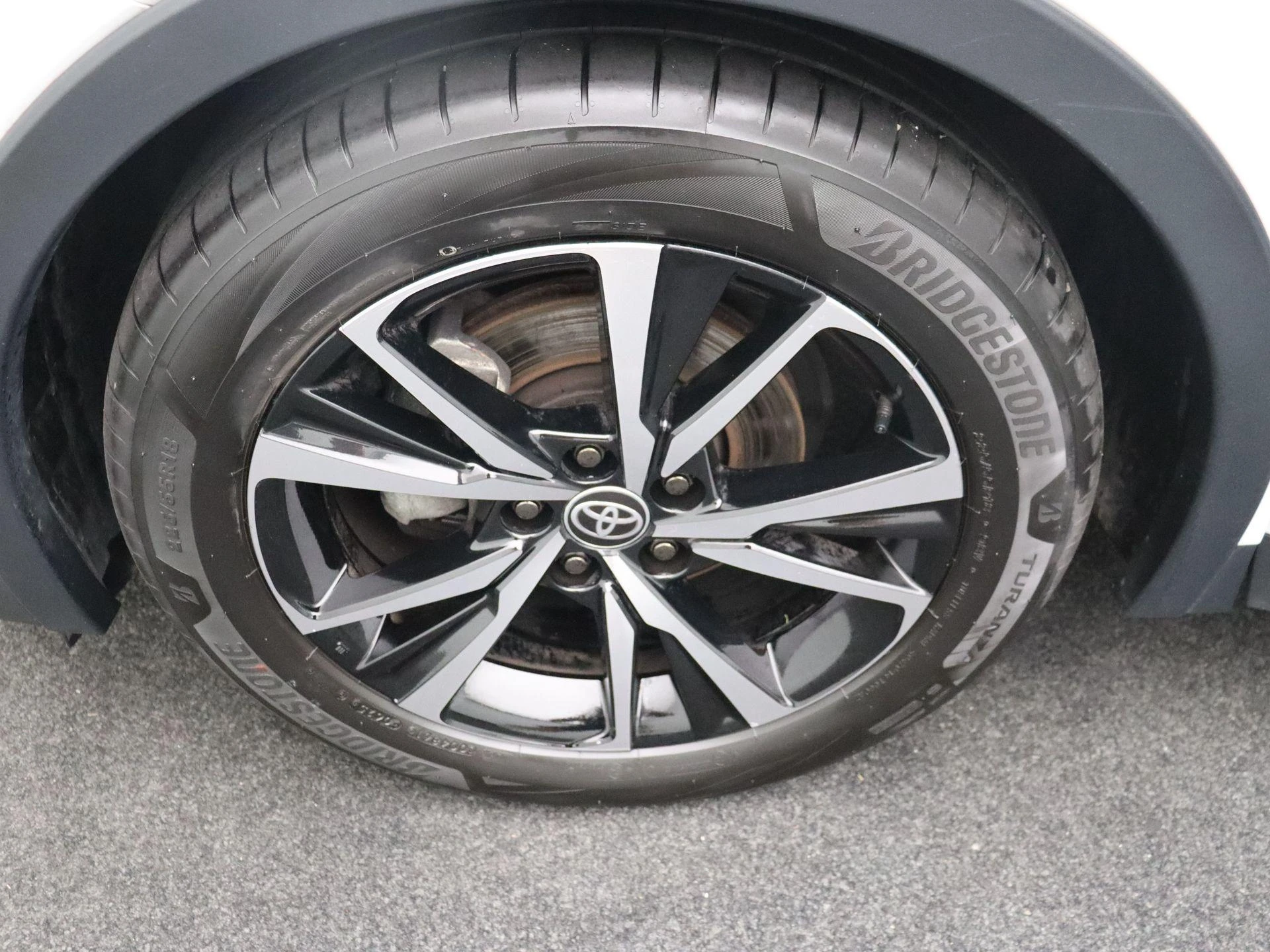 Toyota-C-HR-image-6