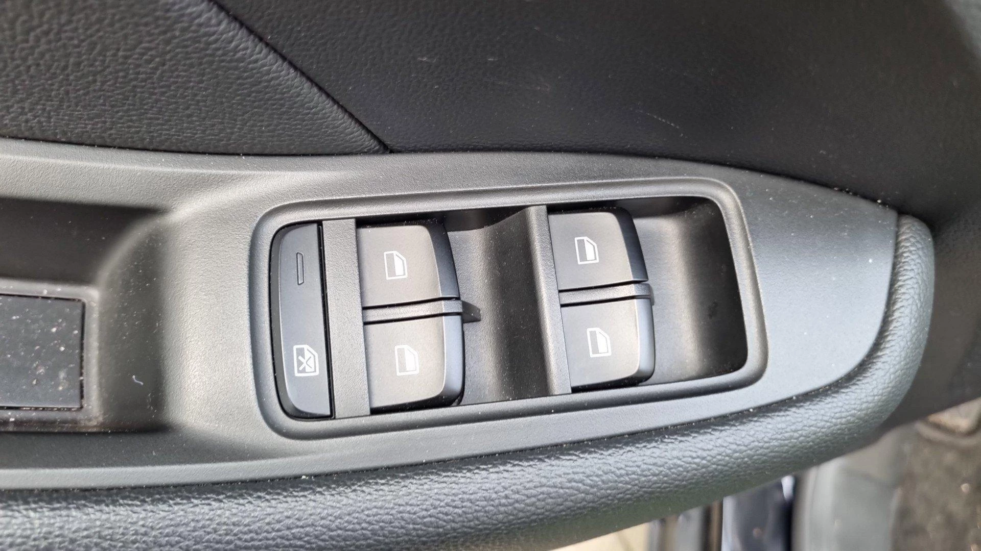MG-ZS EV-image-19