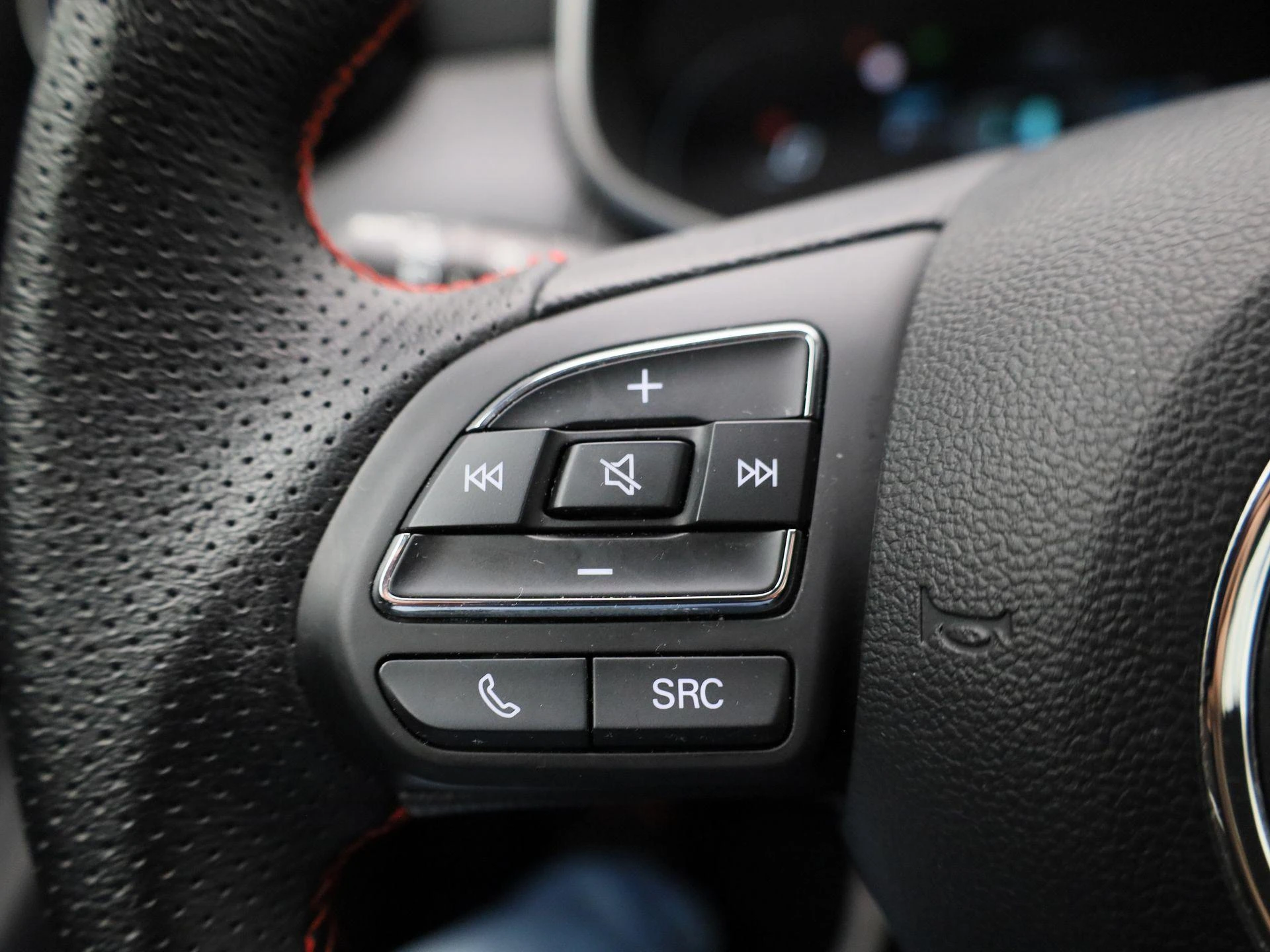 MG-ZS EV-image-18