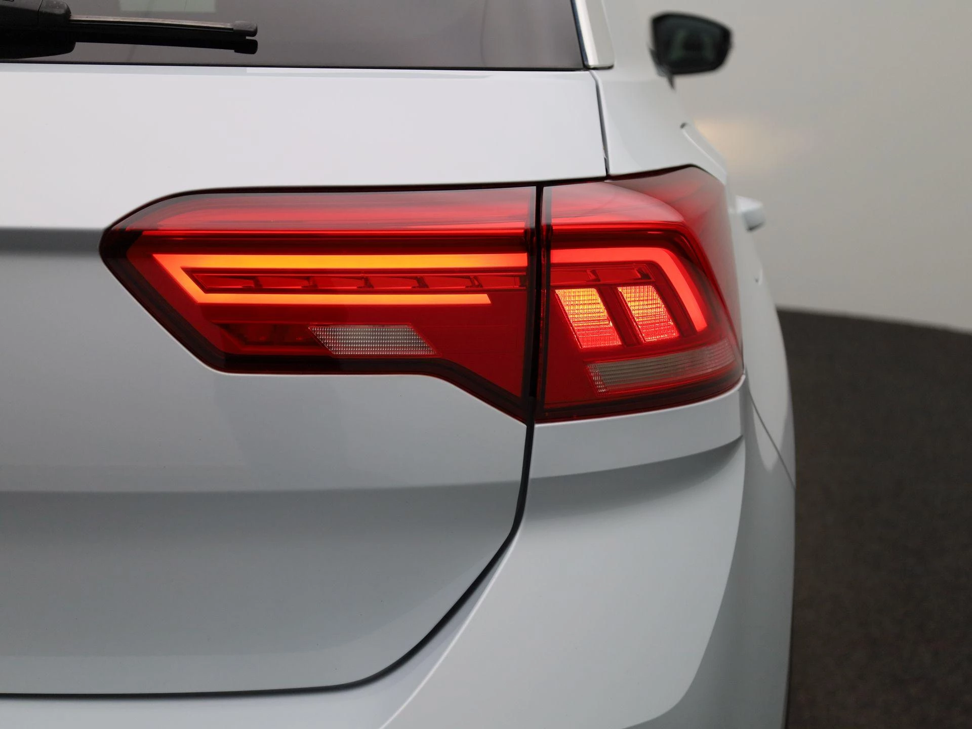 Volkswagen-T-Roc-image-32