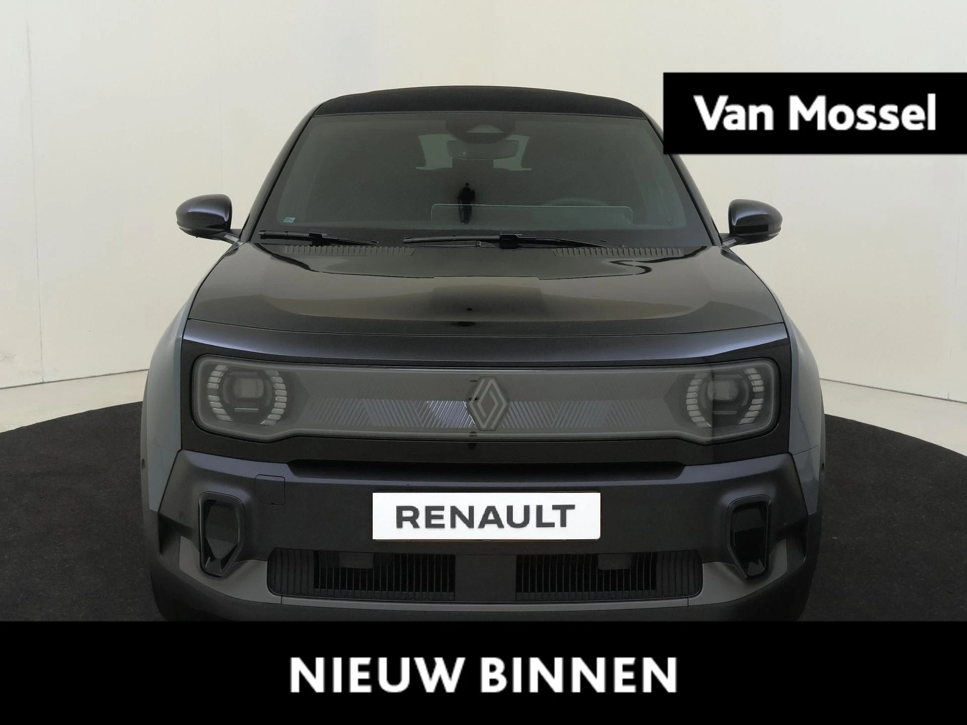 Renault-4-image-0