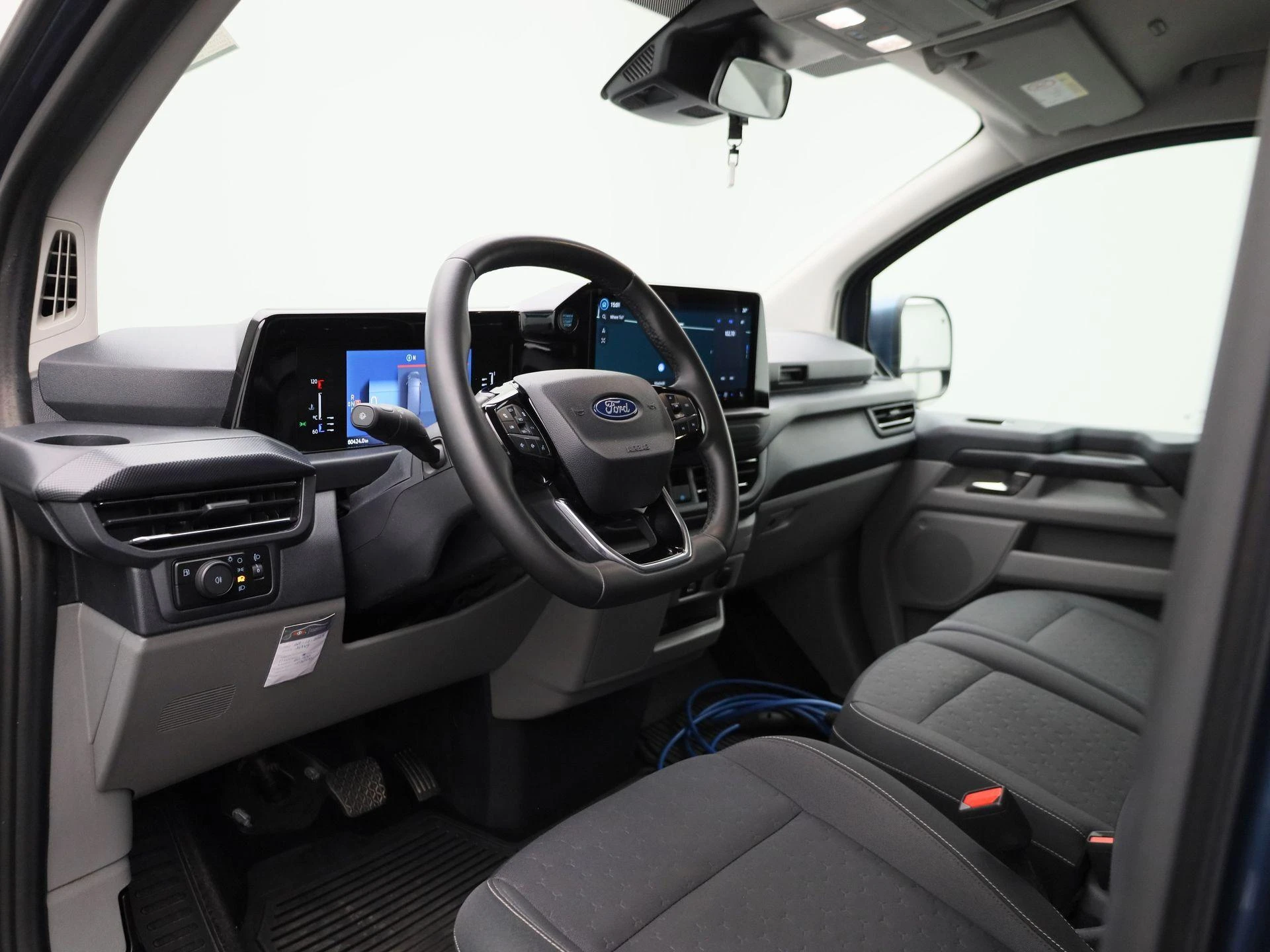 Ford-Transit Custom-image-32