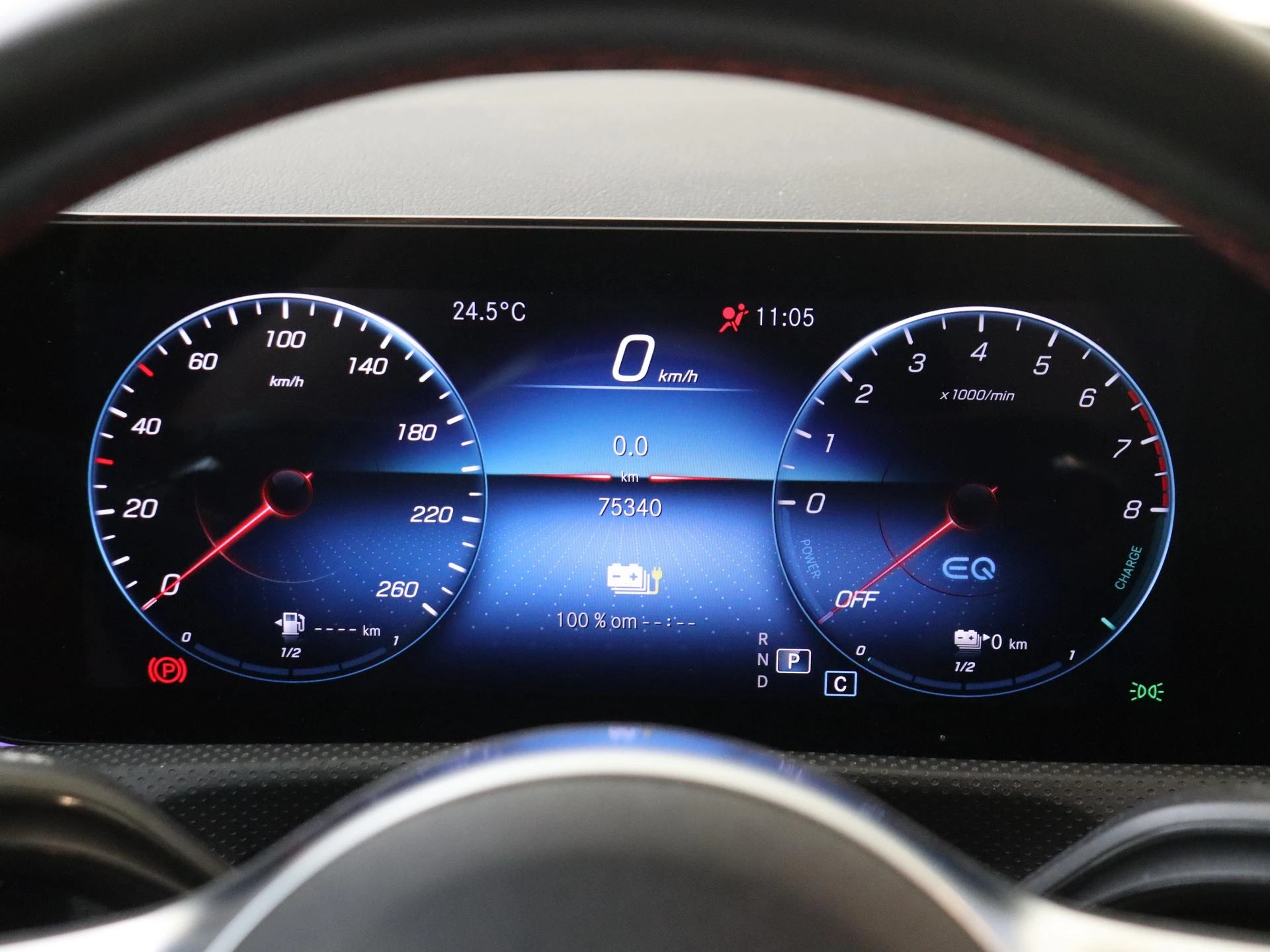 Mercedes-Benz-CLA-image-11