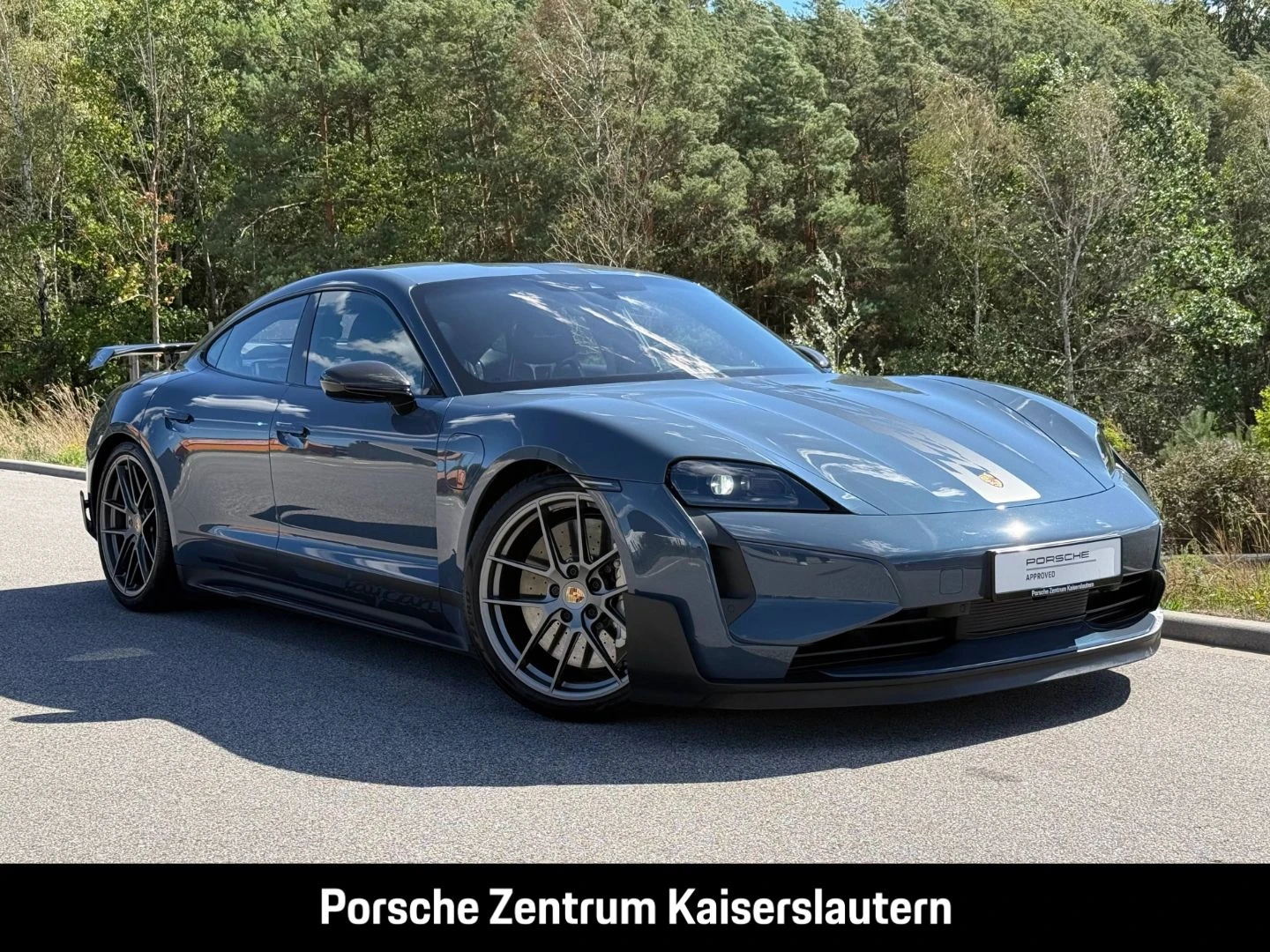 Porsche-Taycan-image-5
