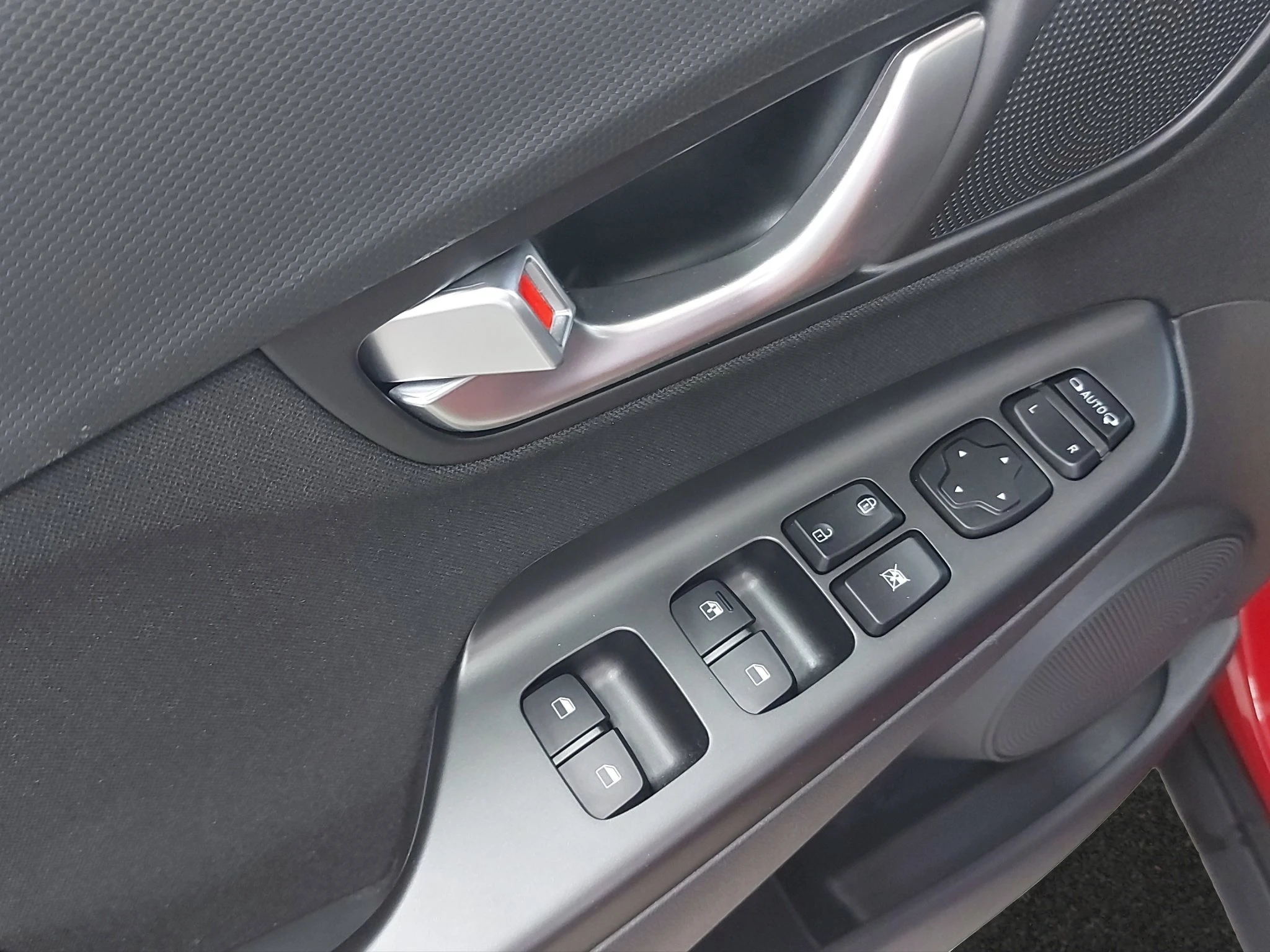 Hyundai-Kona-image-16