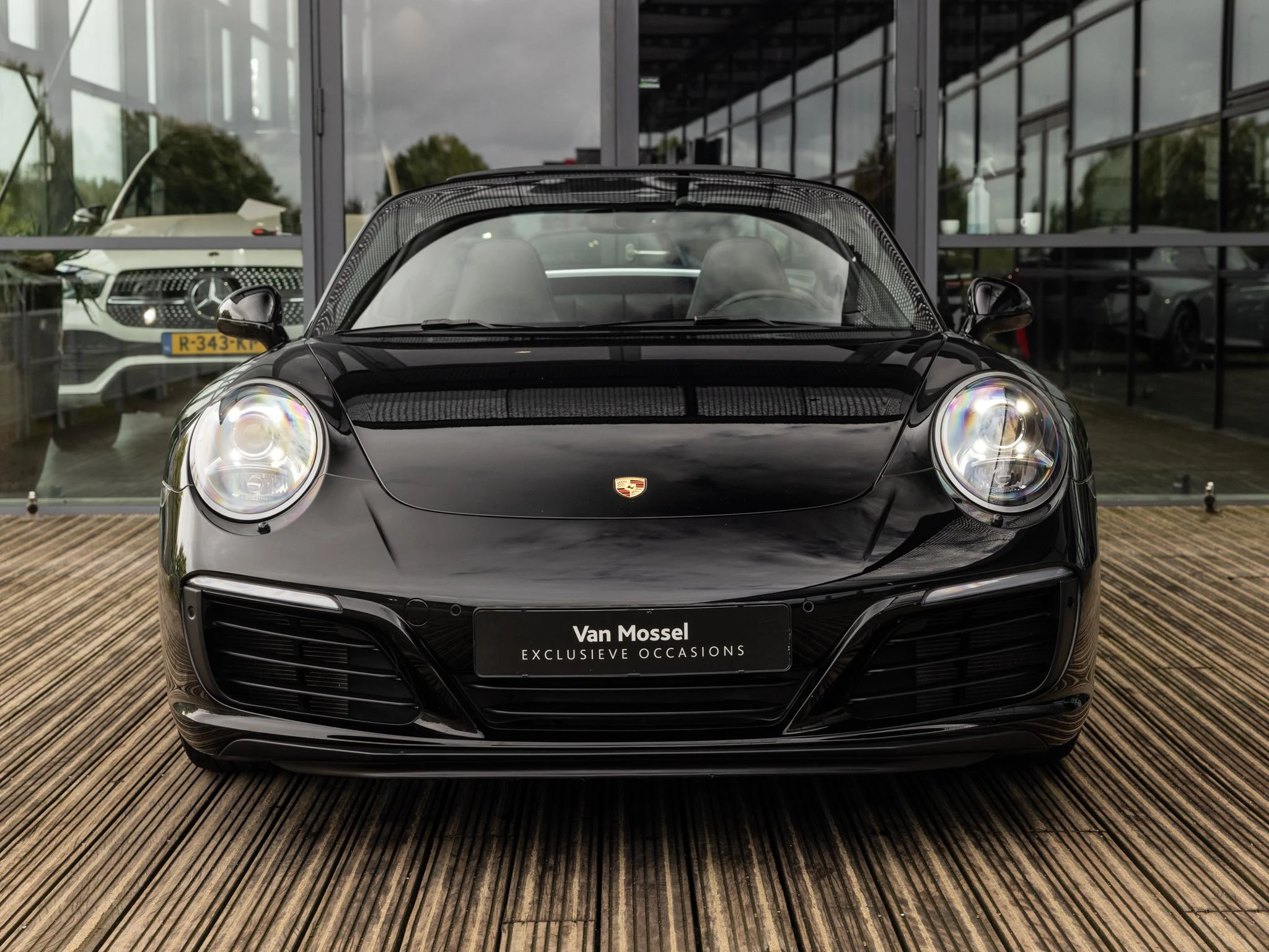 Porsche-911-image-1