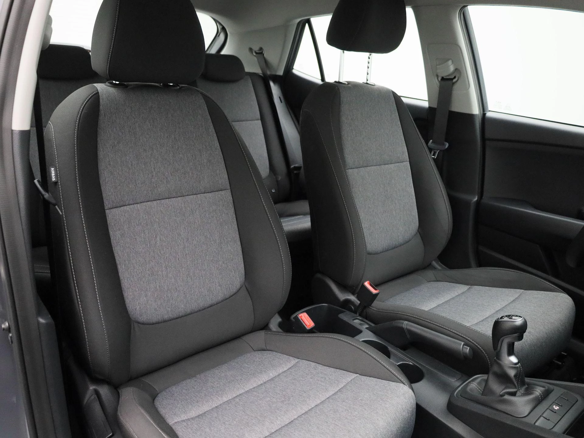 Kia-Stonic-image-31