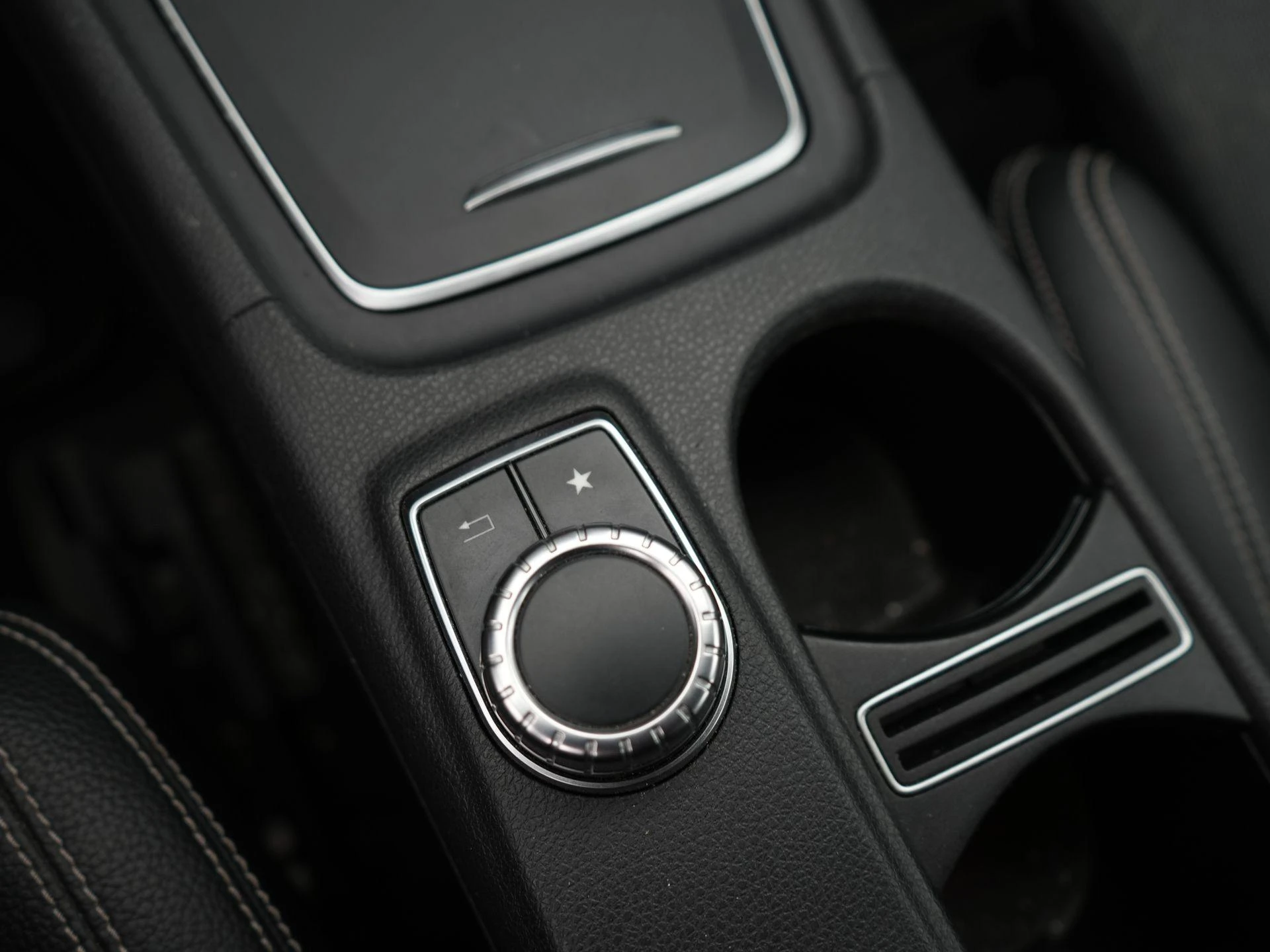Mercedes-Benz-A-Klasse-image-24