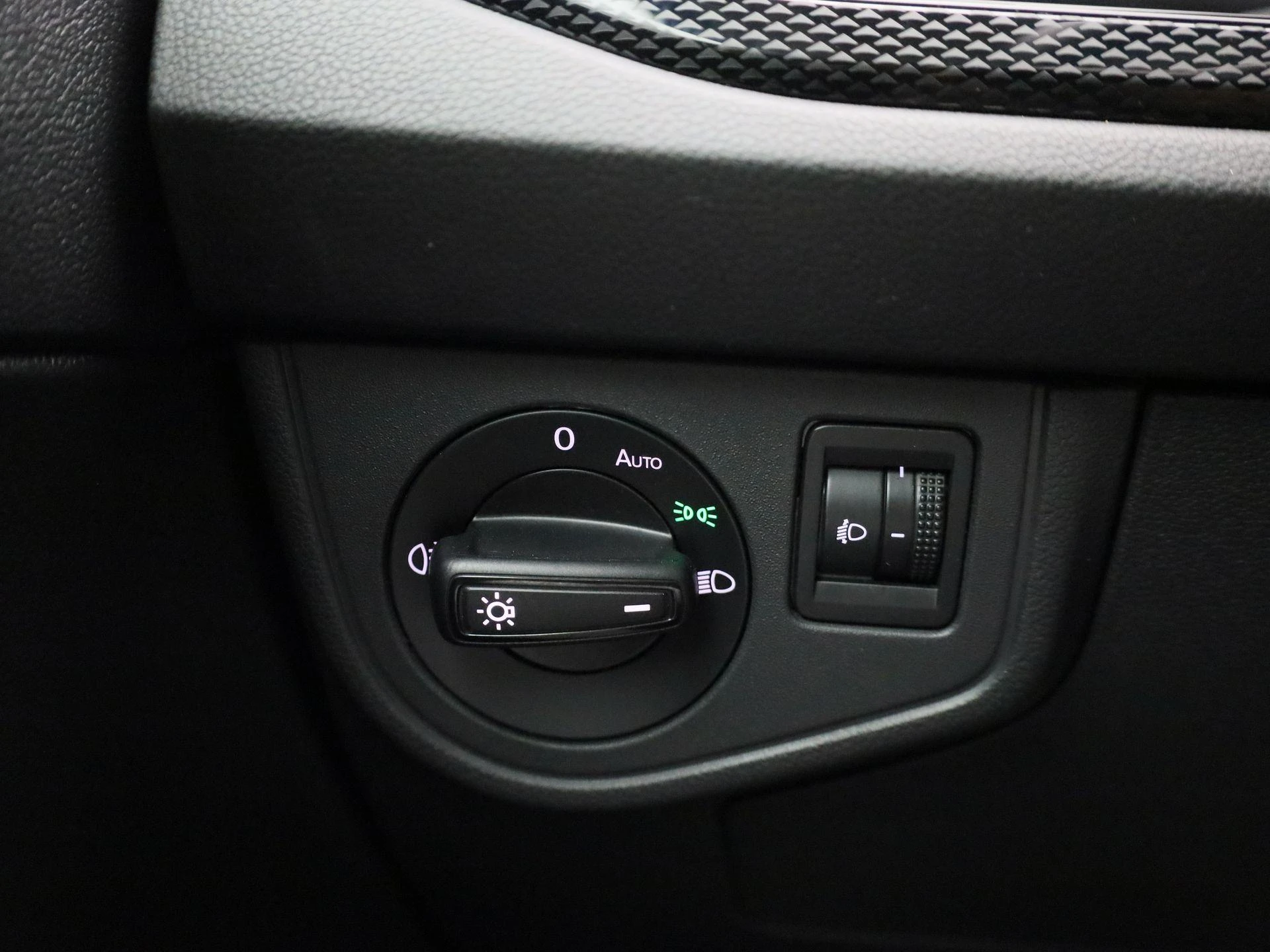 Volkswagen-Polo-image-20