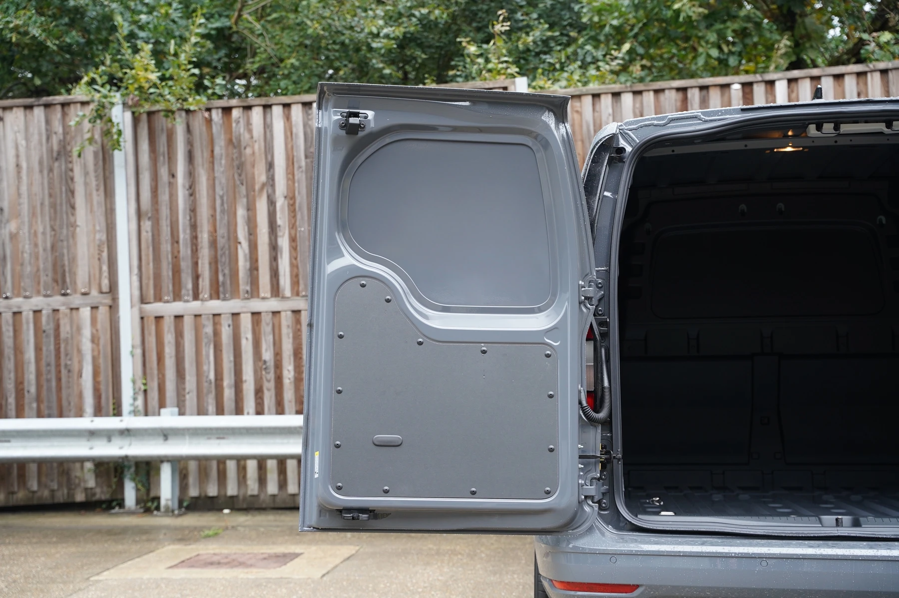 Volkswagen-Caddy-image-15