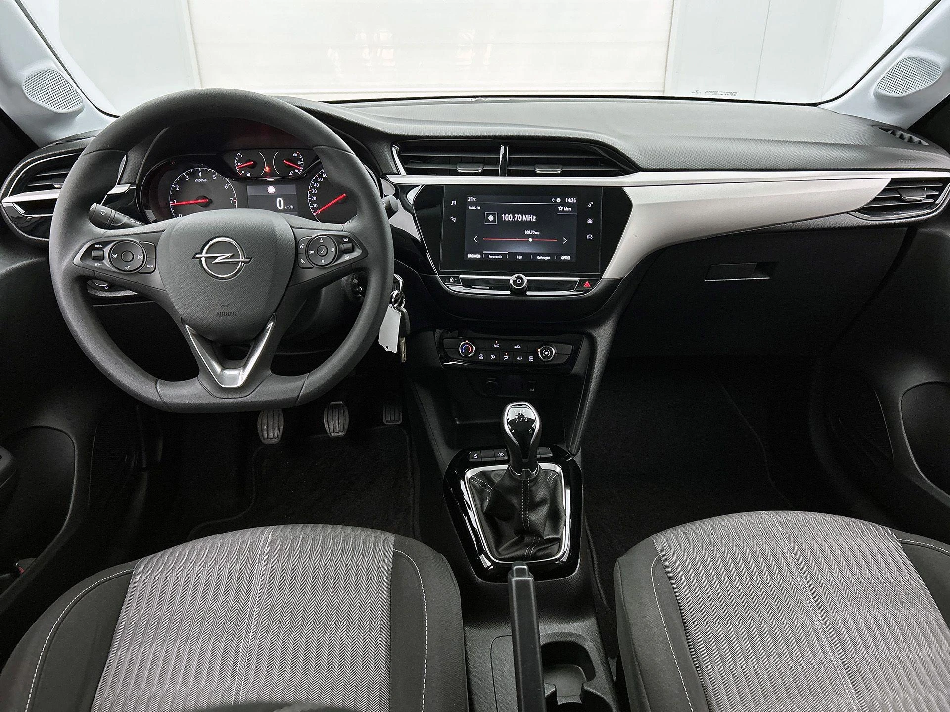 Opel-Corsa-image-20