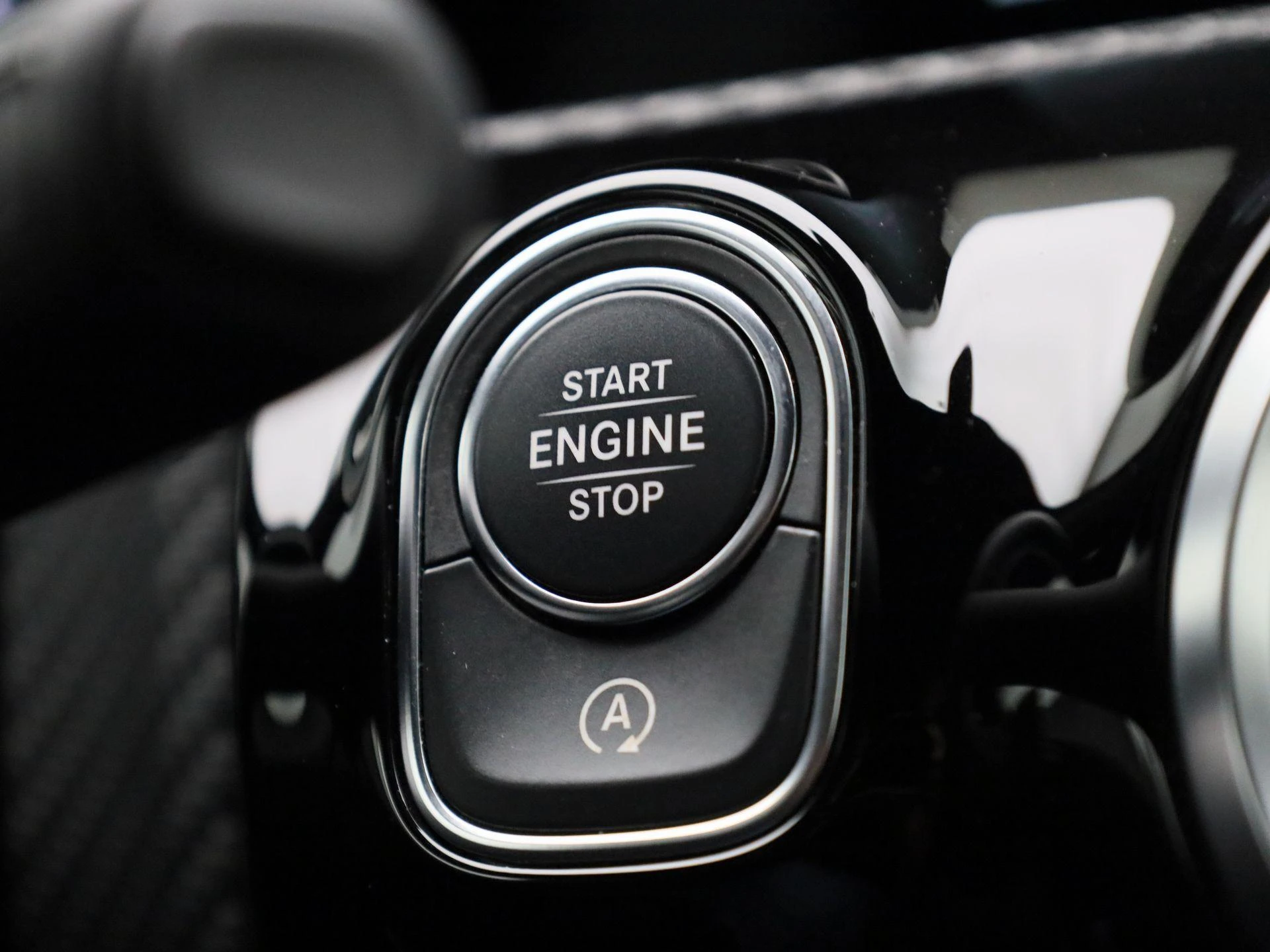 Mercedes-Benz-CLA-image-22