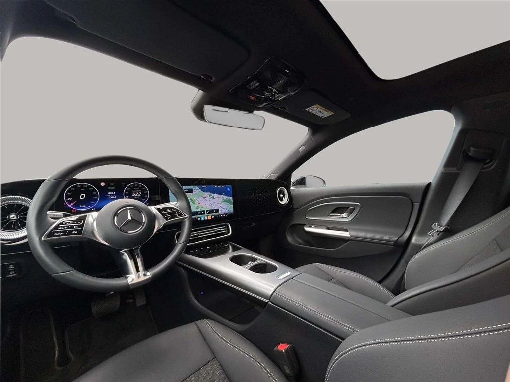 Mercedes-Benz-CLA-image-11