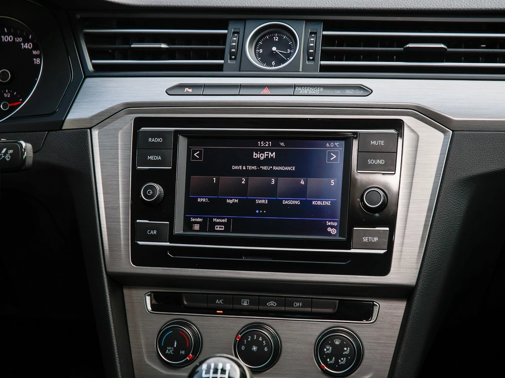 Volkswagen Passat 1.4 TSI Trendline Klima., PDC, 16"Alu., Composition Color,