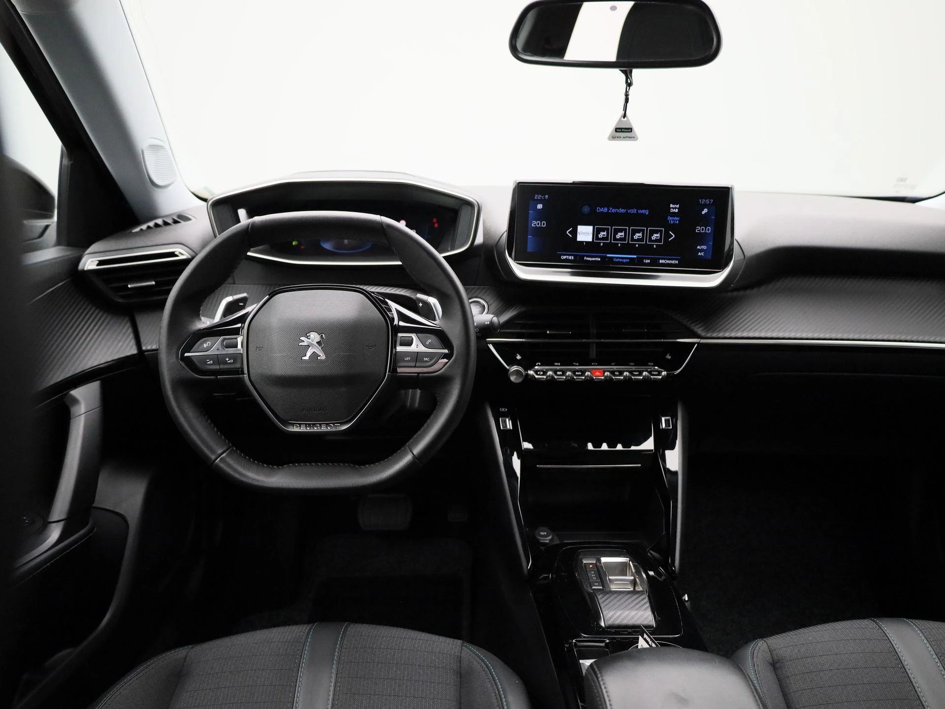Peugeot-2008-image-6