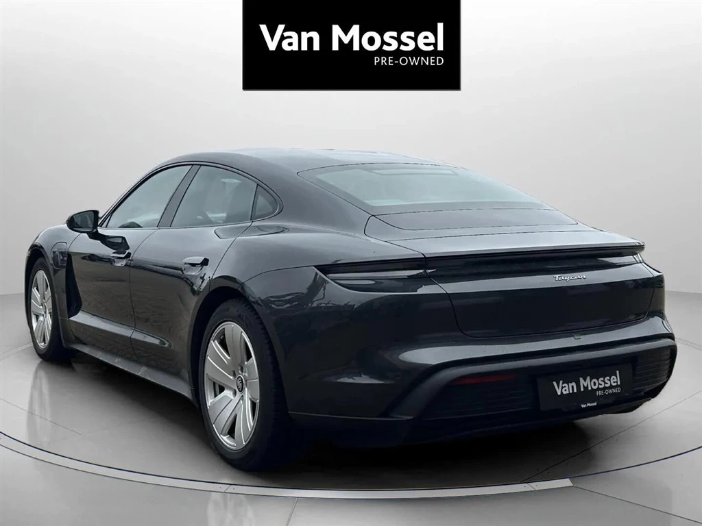 Porsche-Taycan-image-6
