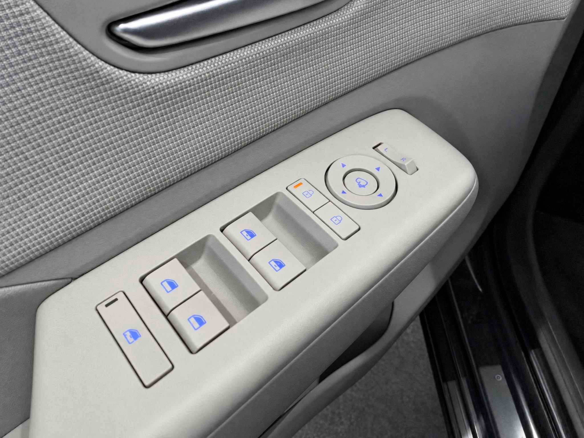 Hyundai-Kona-image-12