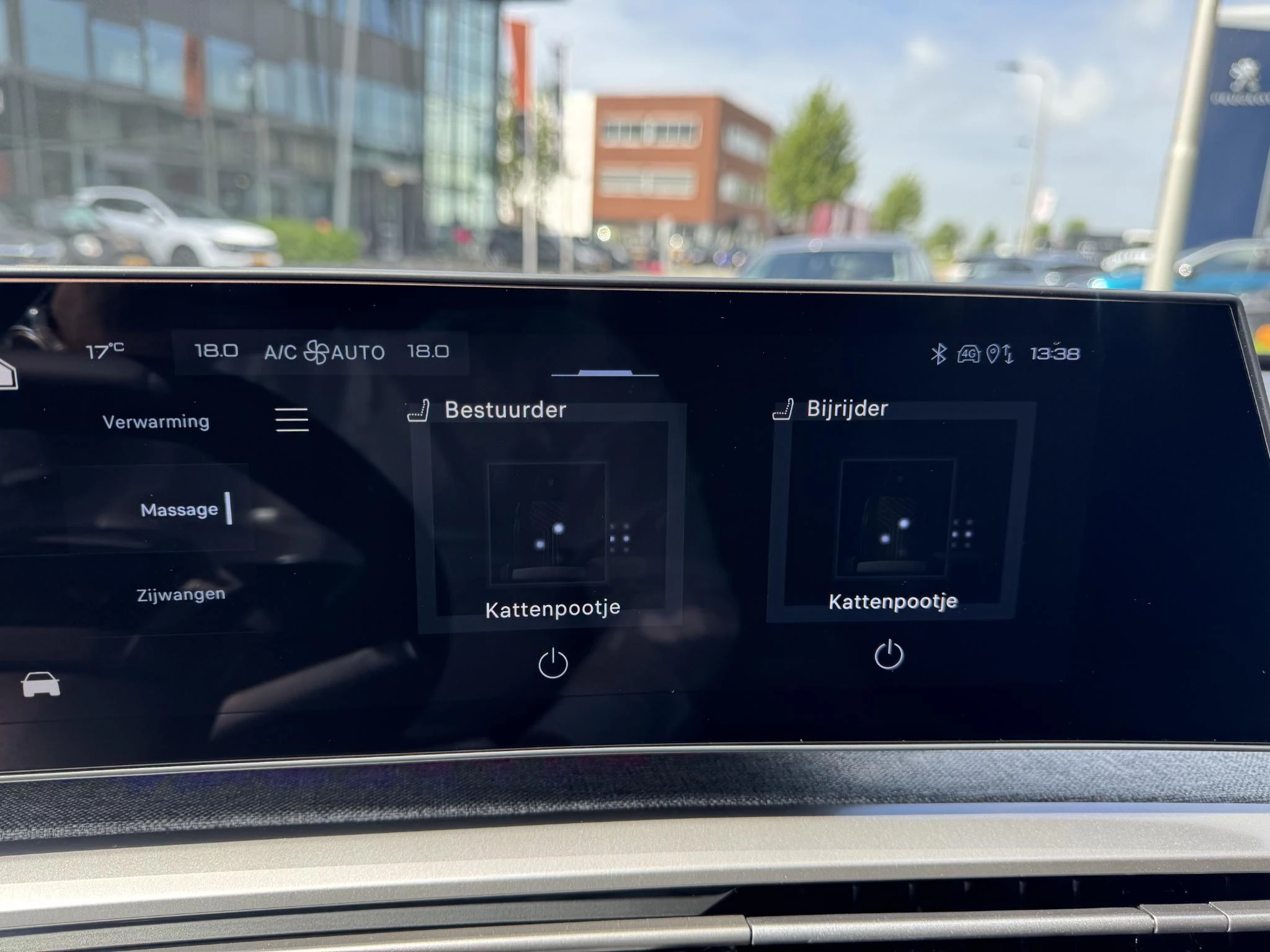 Peugeot e-3008 GT Long Range 230 97 kWh