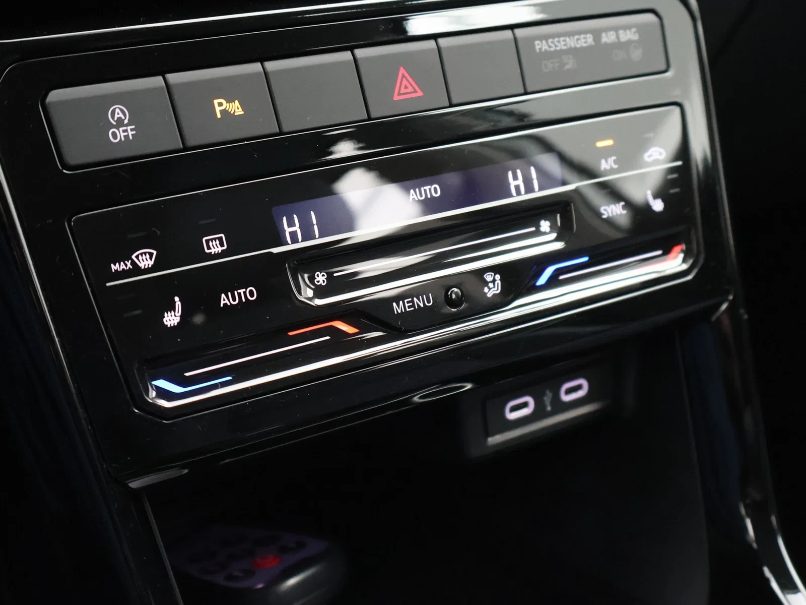 Volkswagen-T-Cross-image-18