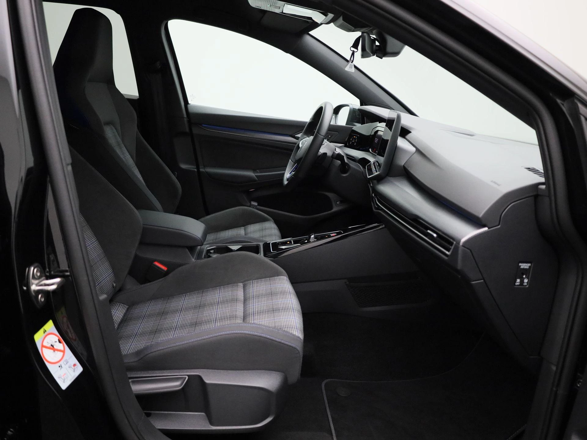 Volkswagen-Golf-image-45